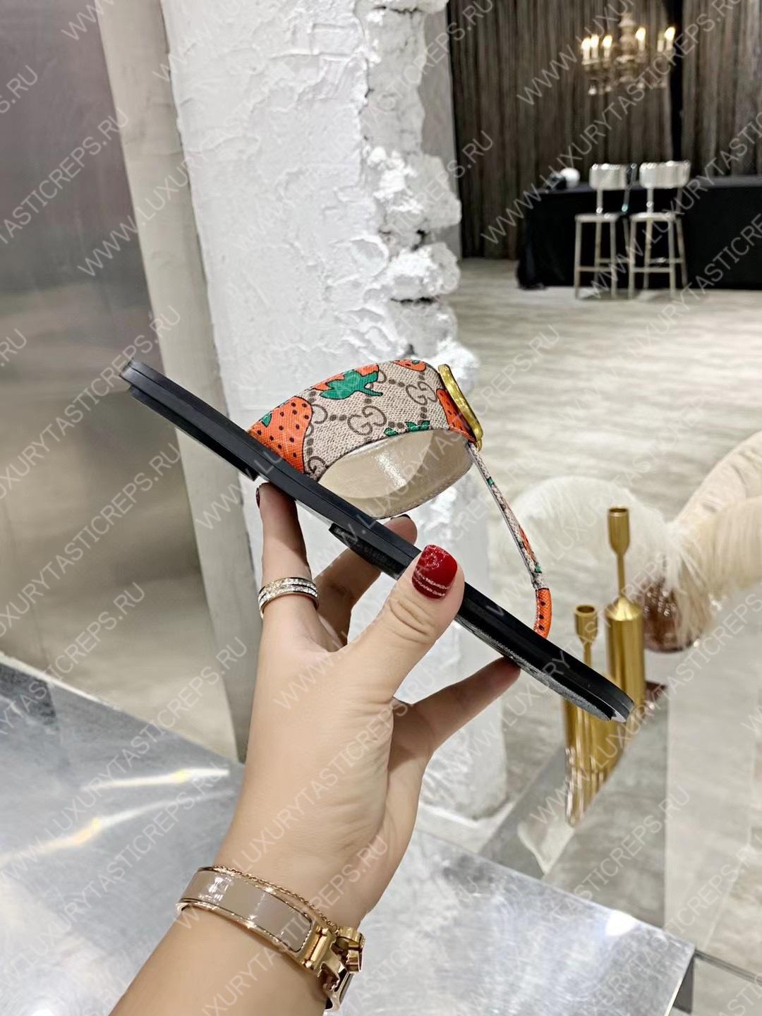 G*u*i leather thong sandal with double g multicolour 497444