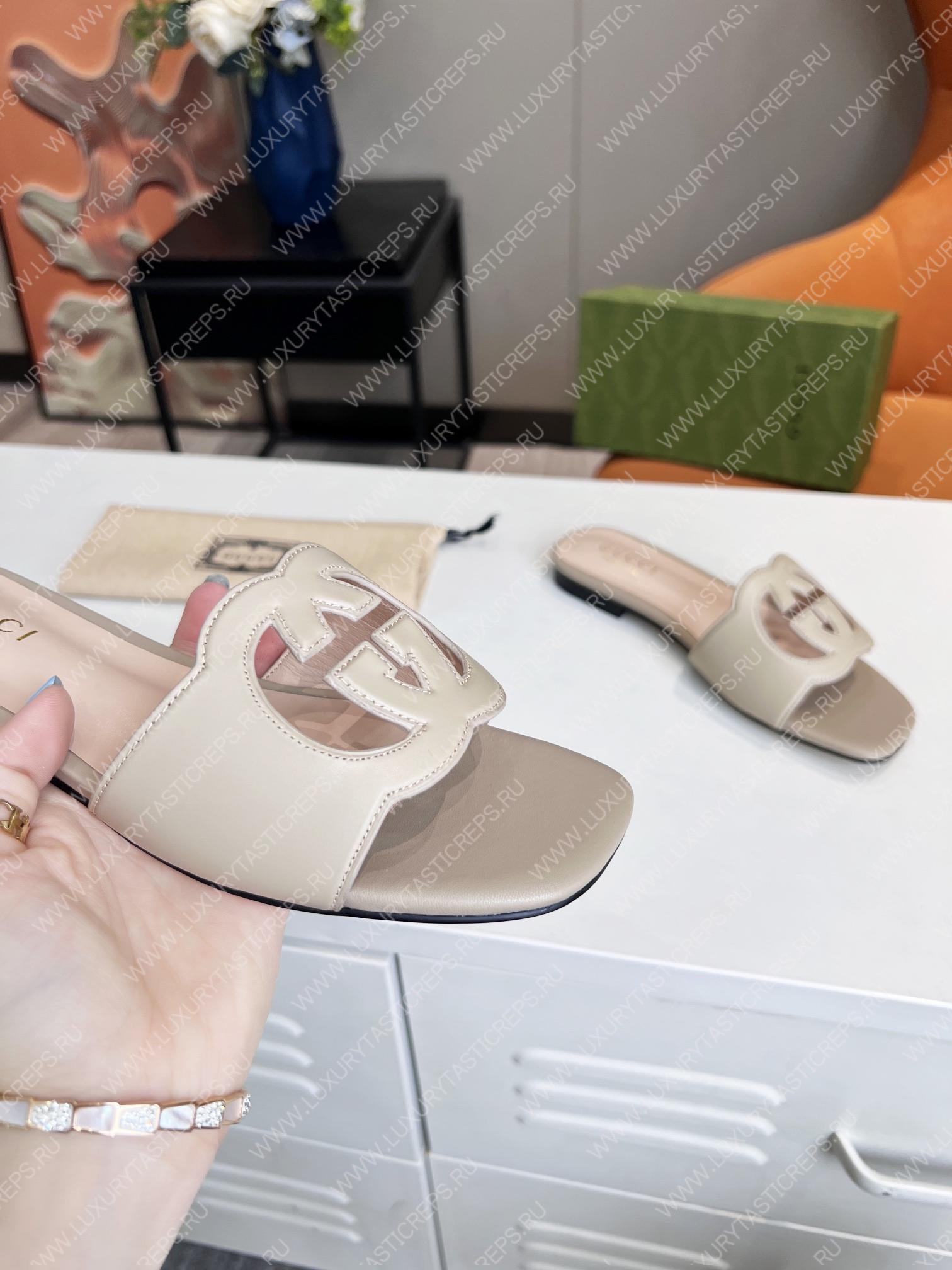 G*u*i interlocking g cut-out slide sandal grey 694450