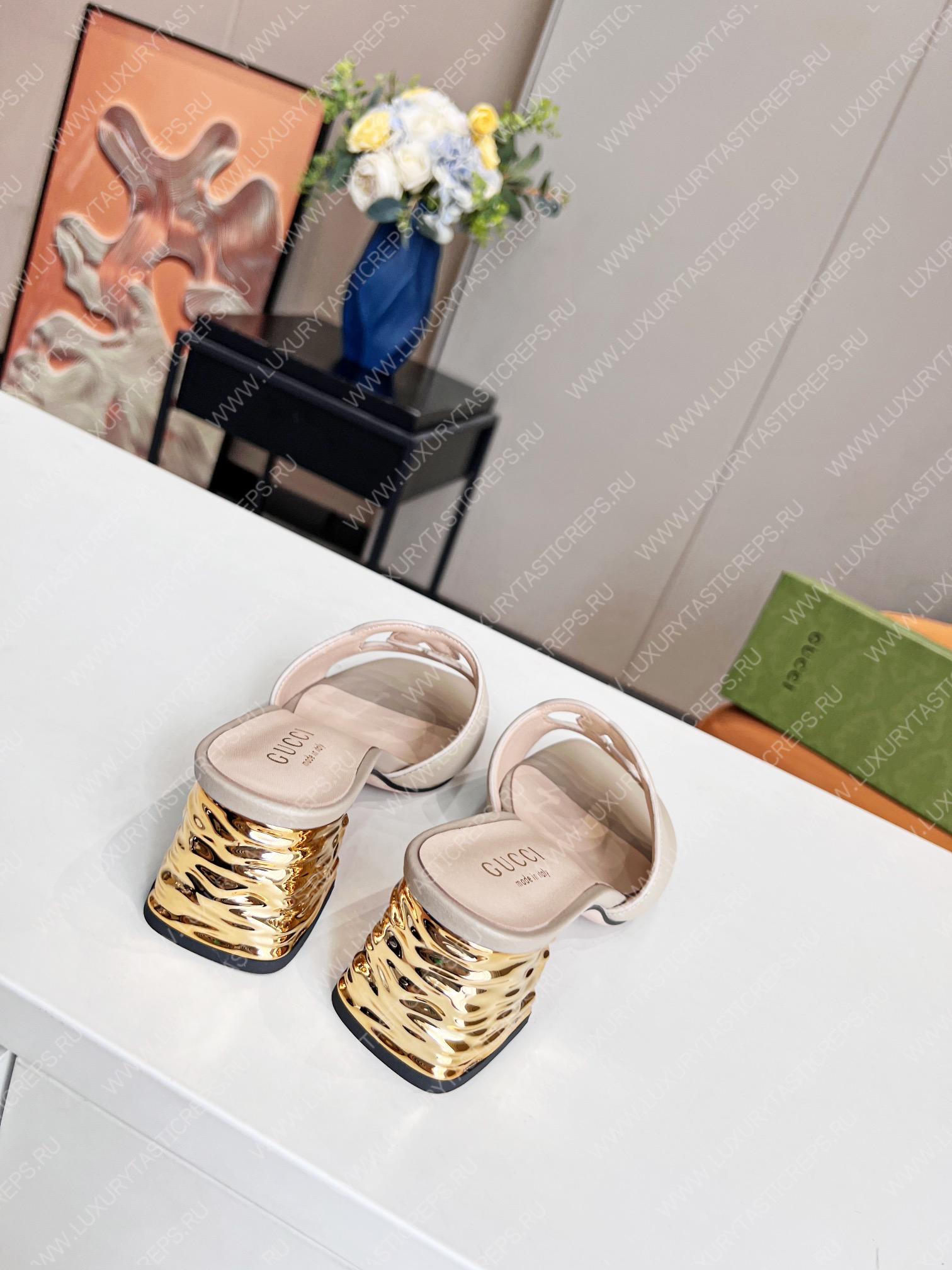 G*u*i interlocking g cut-out heeled slide sandal light beige 694451