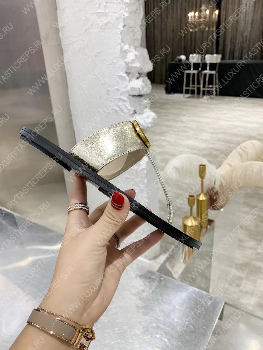 G*u*i leather thong sandal with double g silver 497444