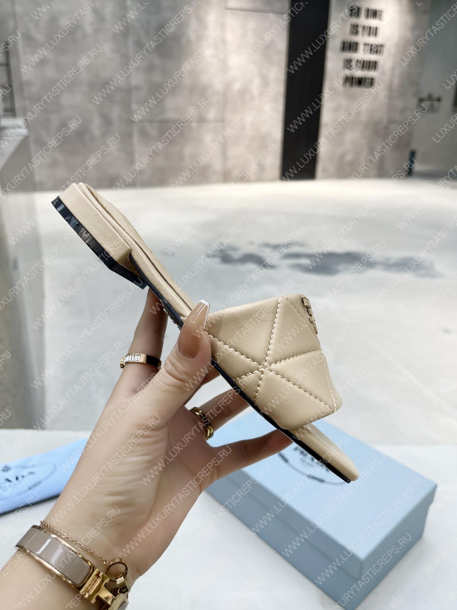 Pra*a quilted nappa leather sabots desert beige 1xx583