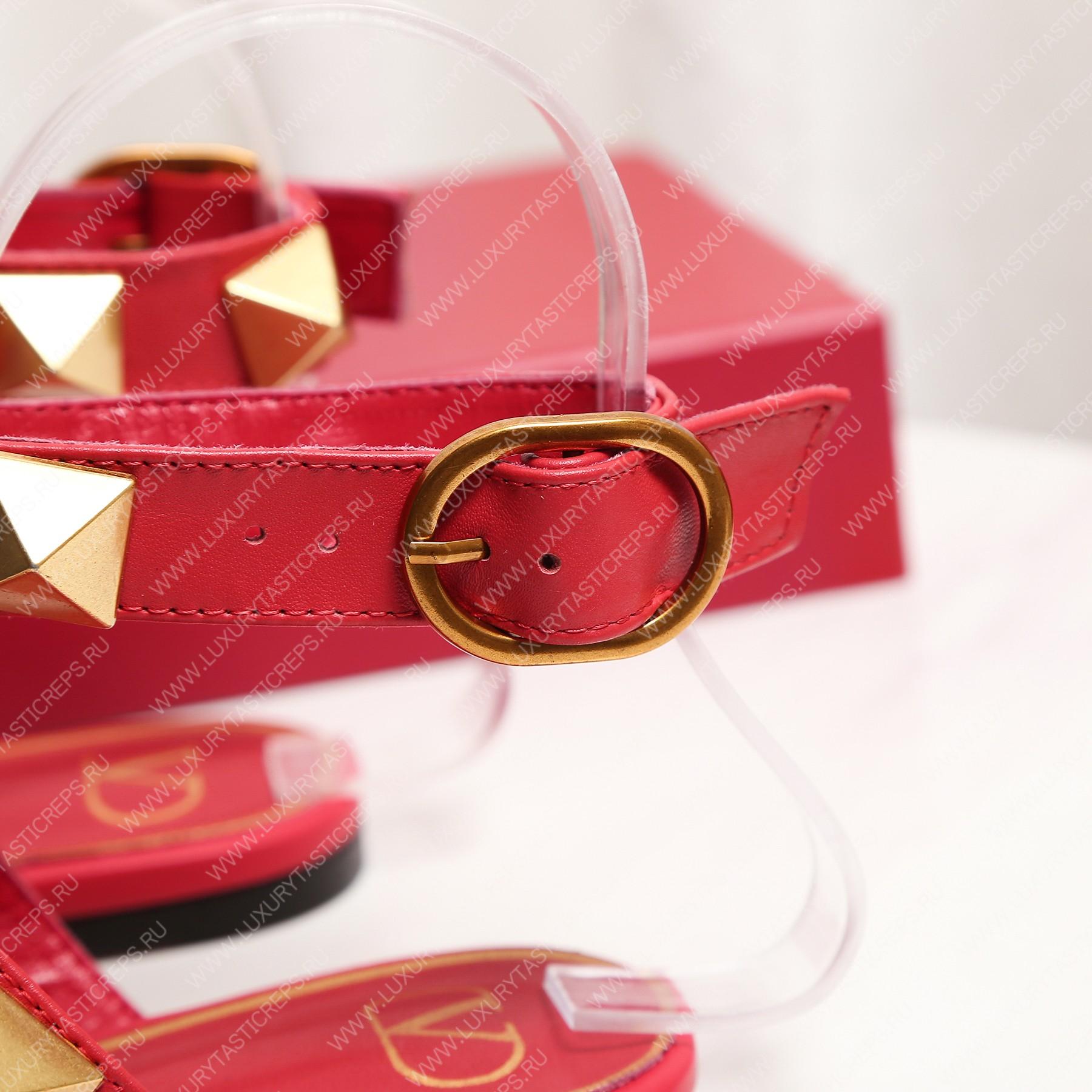 VALENTINO ROMAN STUD FLAT CALFSKIN SANDAL ROSSO VALENTINO WW2S0BU8ZWM