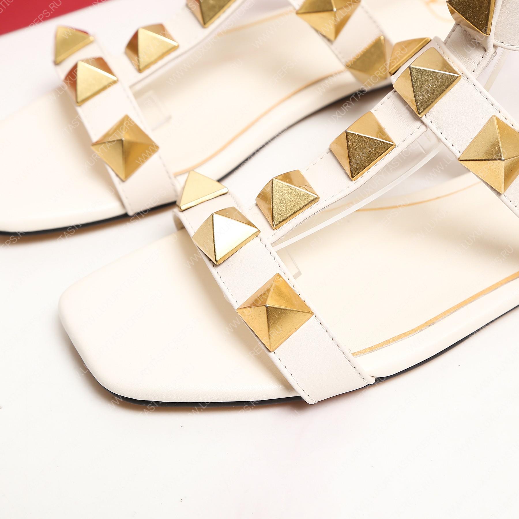 VALENTINO STUD FLAT CALFSKIN SANDAL LIGHT IVORY 2W2S0BU8ZWM