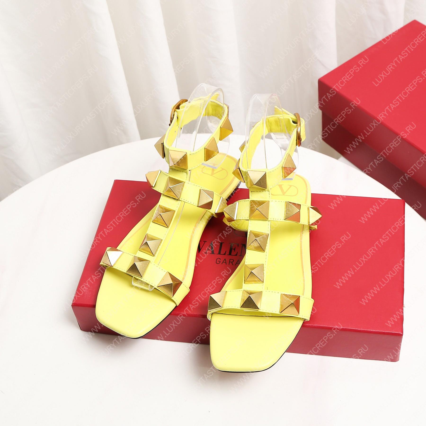 VALENTINO ROMAN STUD FLAT CALFSKIN SANDAL YELLOW 1W2S0BU8ZWM