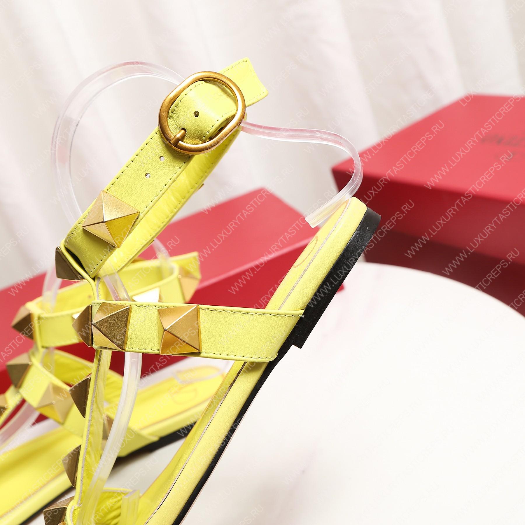 VALENTINO ROMAN STUD FLAT CALFSKIN SANDAL YELLOW 1W2S0BU8ZWM