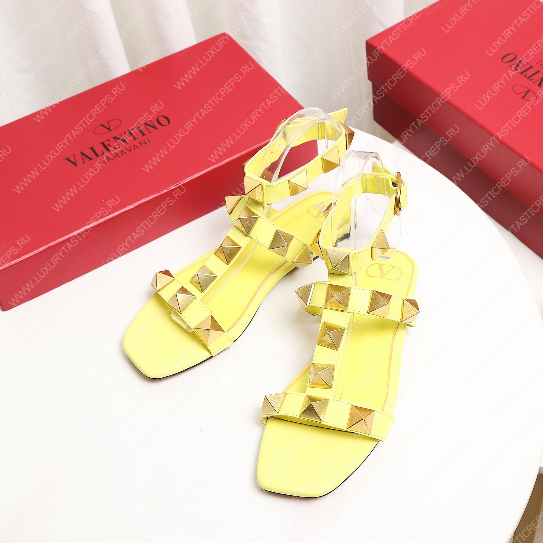 VALENTINO ROMAN STUD FLAT CALFSKIN SANDAL YELLOW 1W2S0BU8ZWM