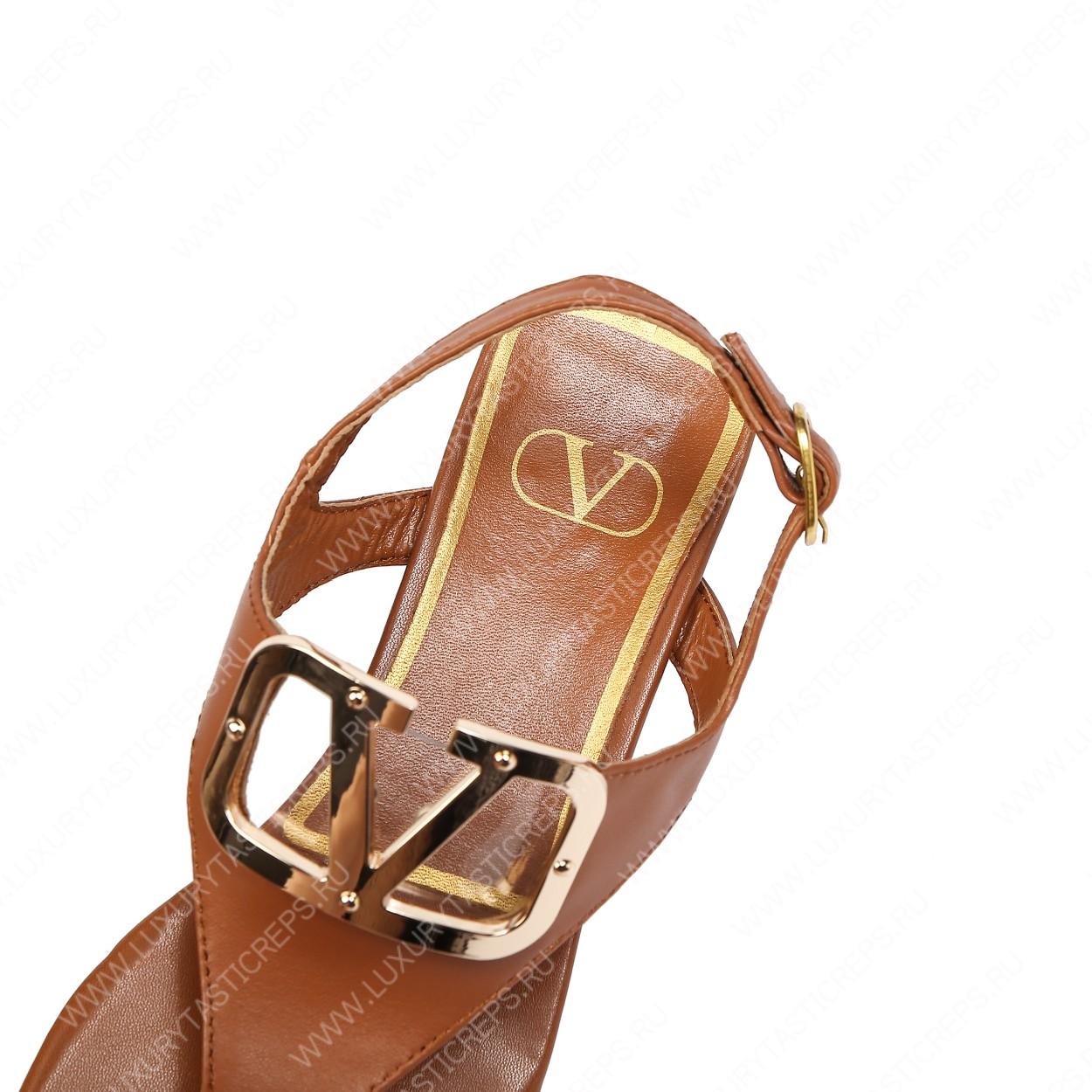 VALENTINO VLOGO SIGNATURE FLAT THONG SANDAL BROWN WS0EA7RZR_HG5