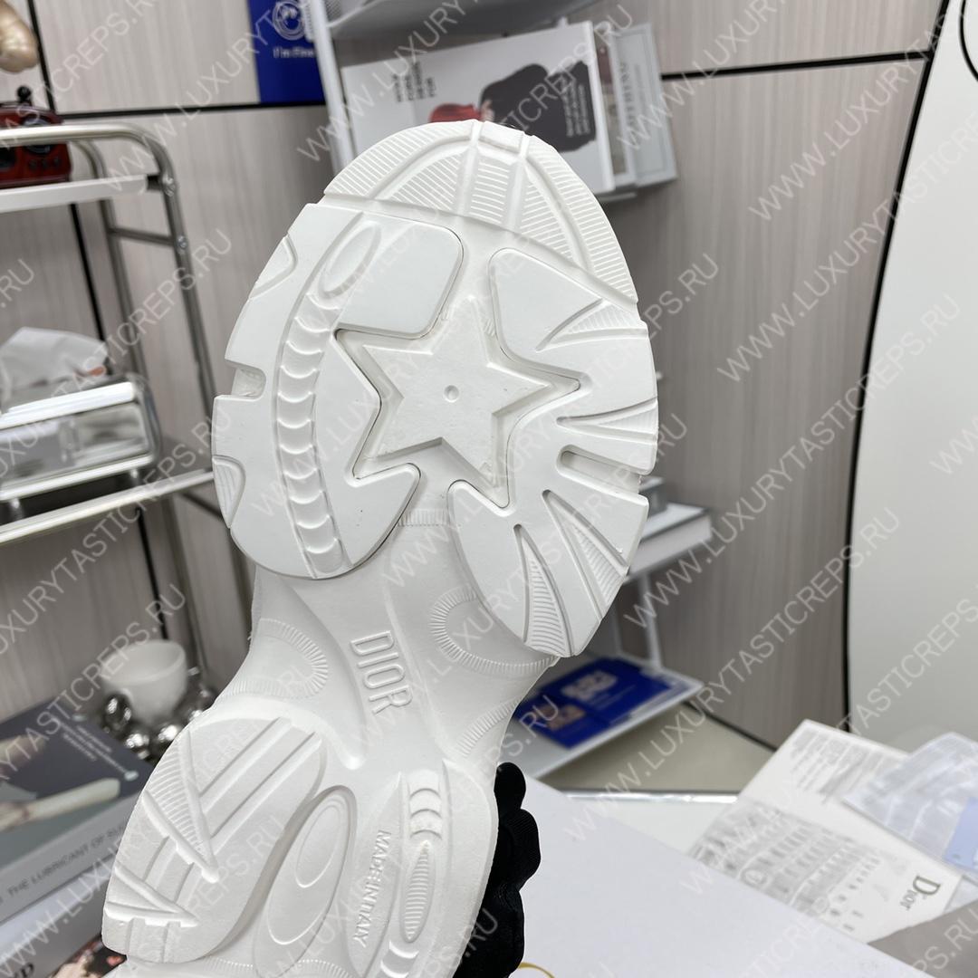 ch**an D*or d-wander sneakers cypress white kck299ctd