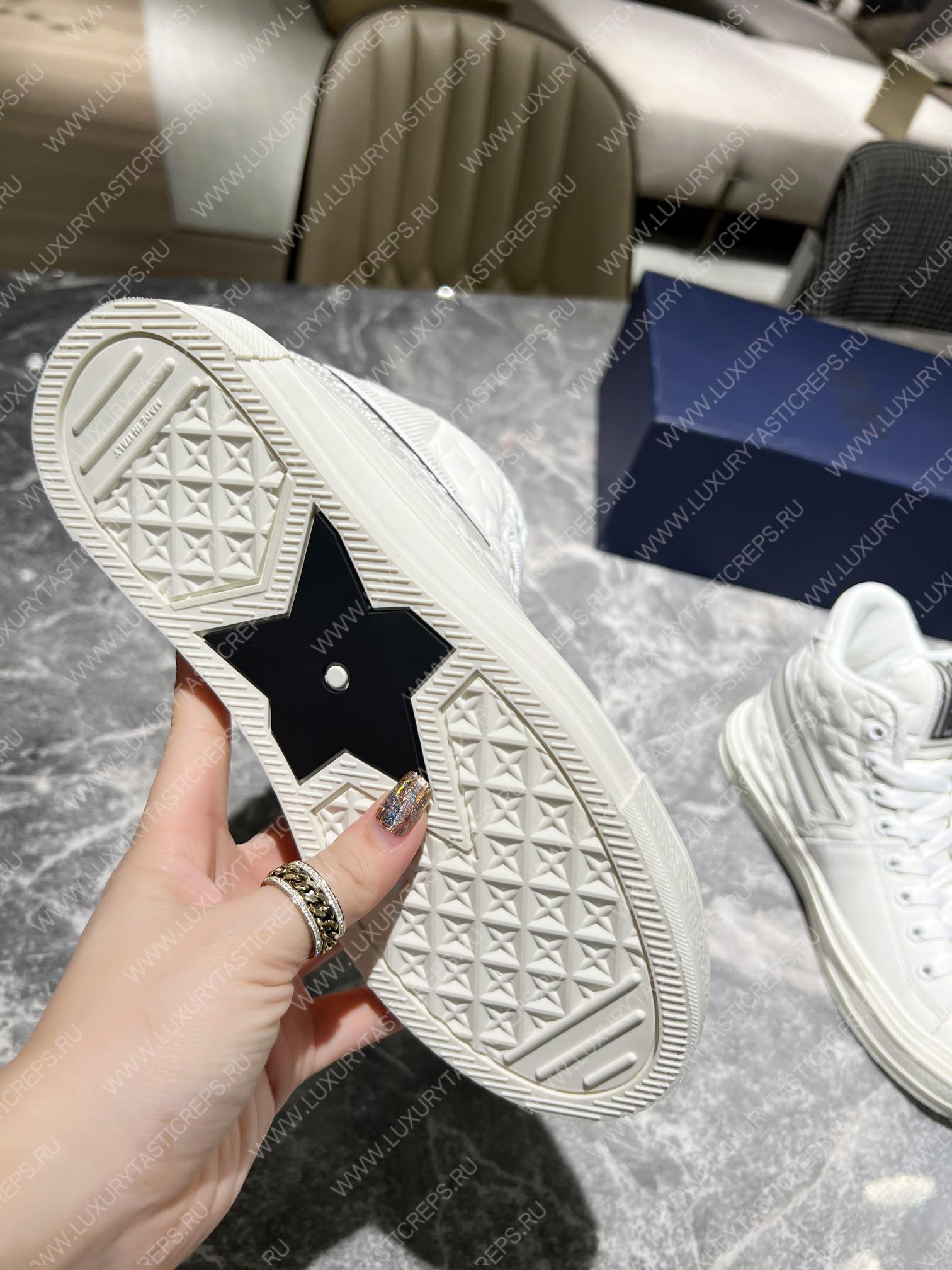 ch**an D*or walk’n sneakers black/white kck330fcc