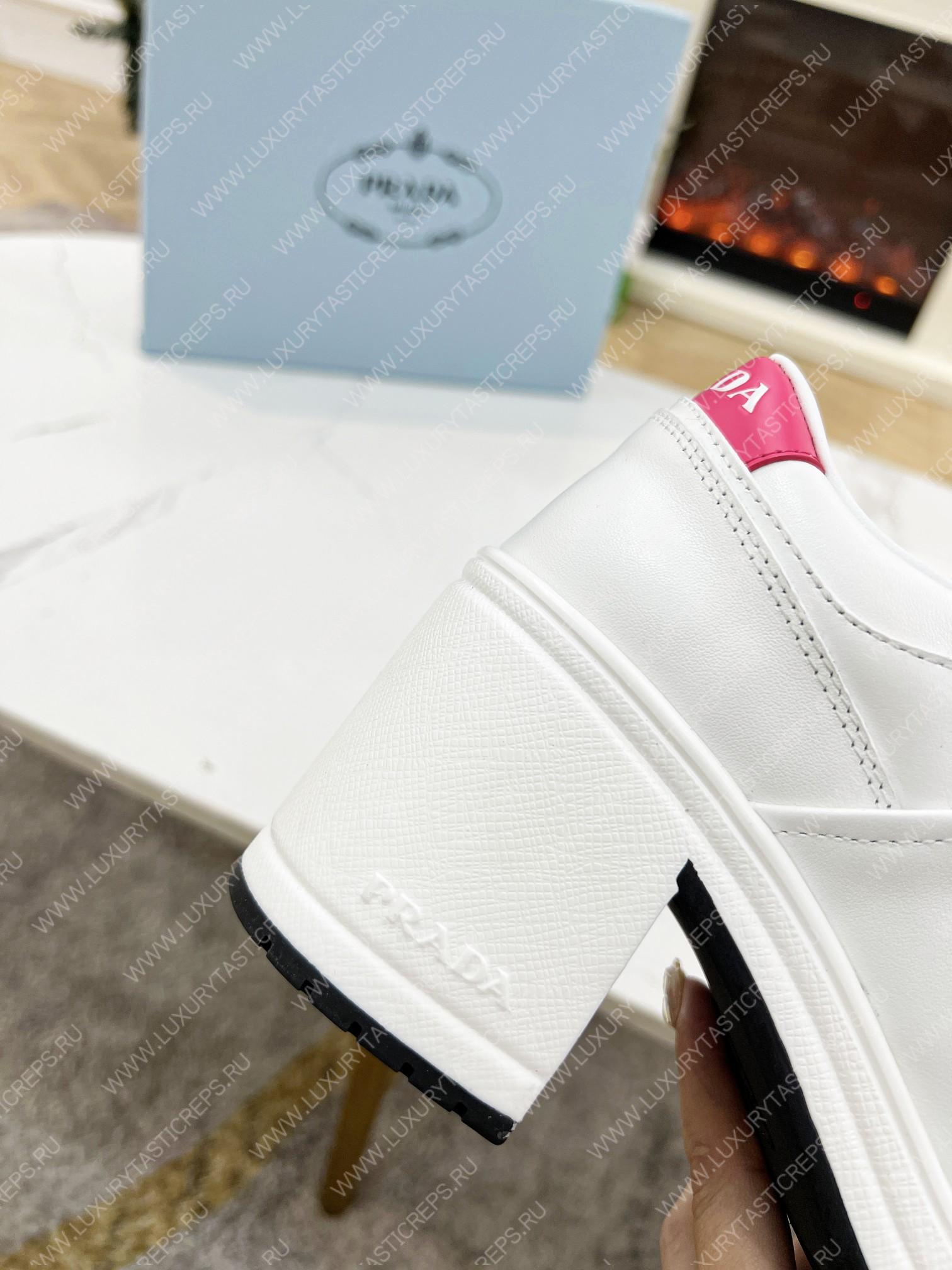 Pra*a downtown high-heeled leather sneakers white/pink 1e792m