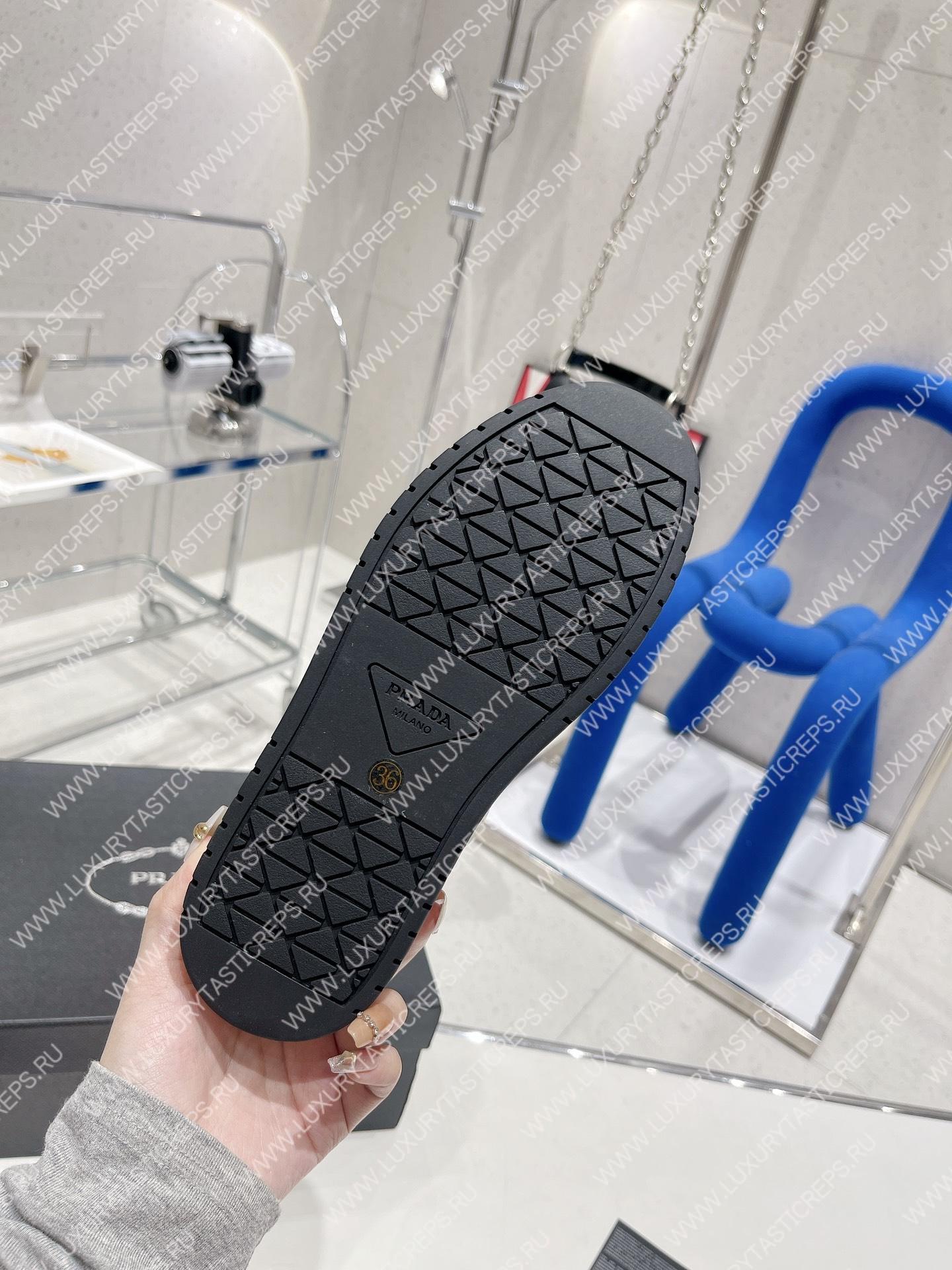 Pra*a downtown leather sneakers white/sky blue 2ee364