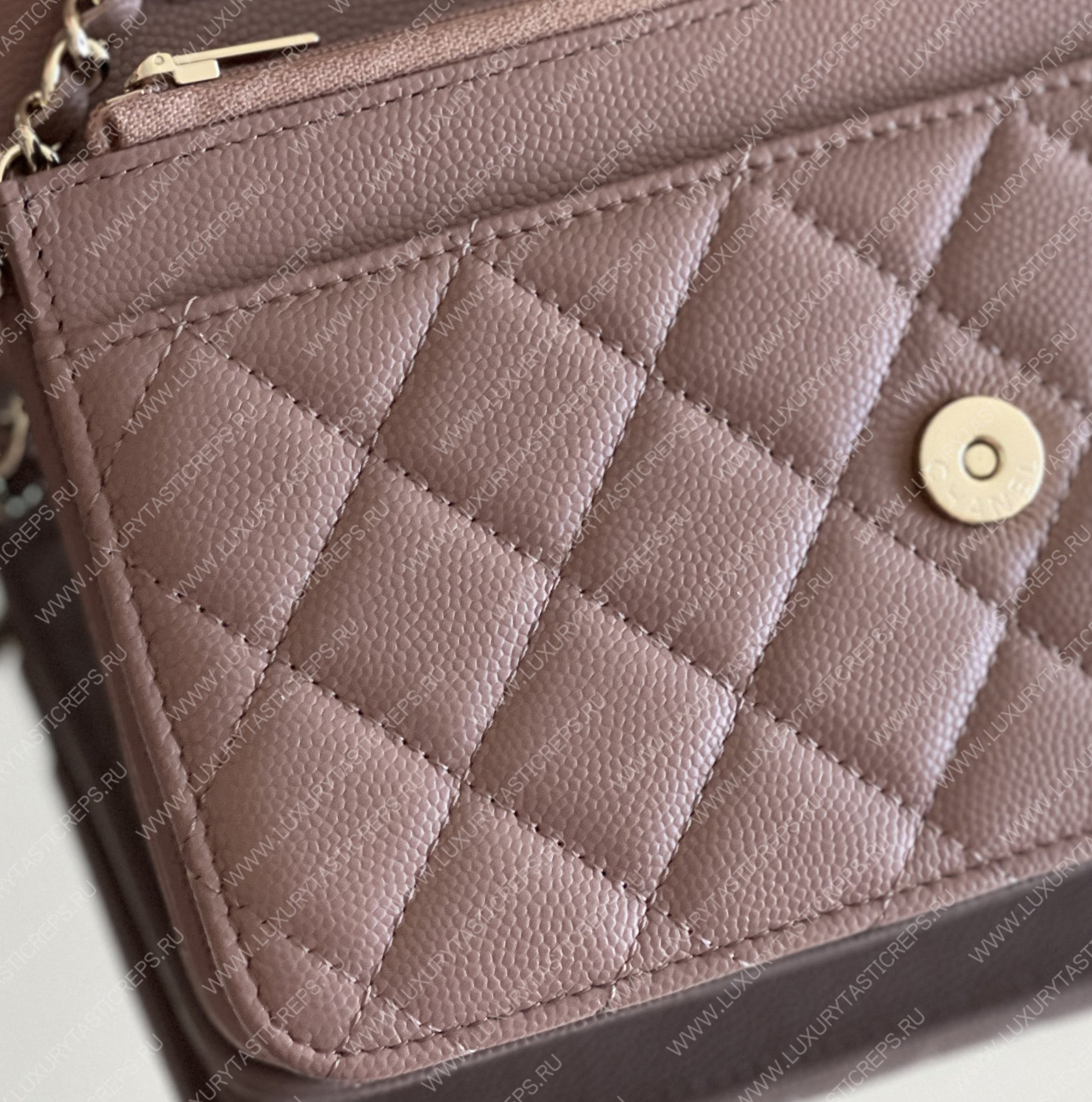 Ch*el classic wallet on chain dark nude ap0250