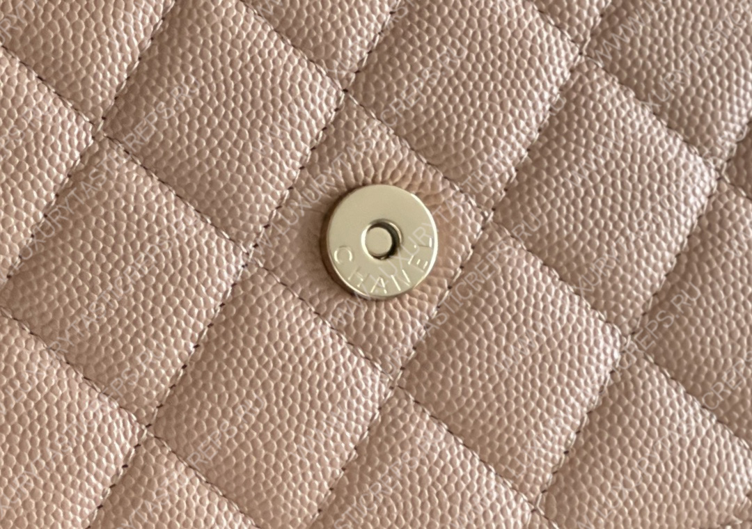 Ch*el classic wallet on chain beige ap0250