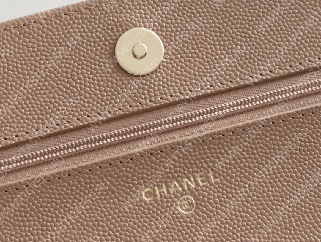 Ch*el classic wallet on chain beige ap0250