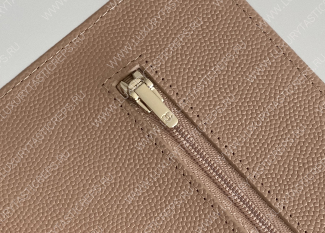 Ch*el classic wallet on chain beige ap0250