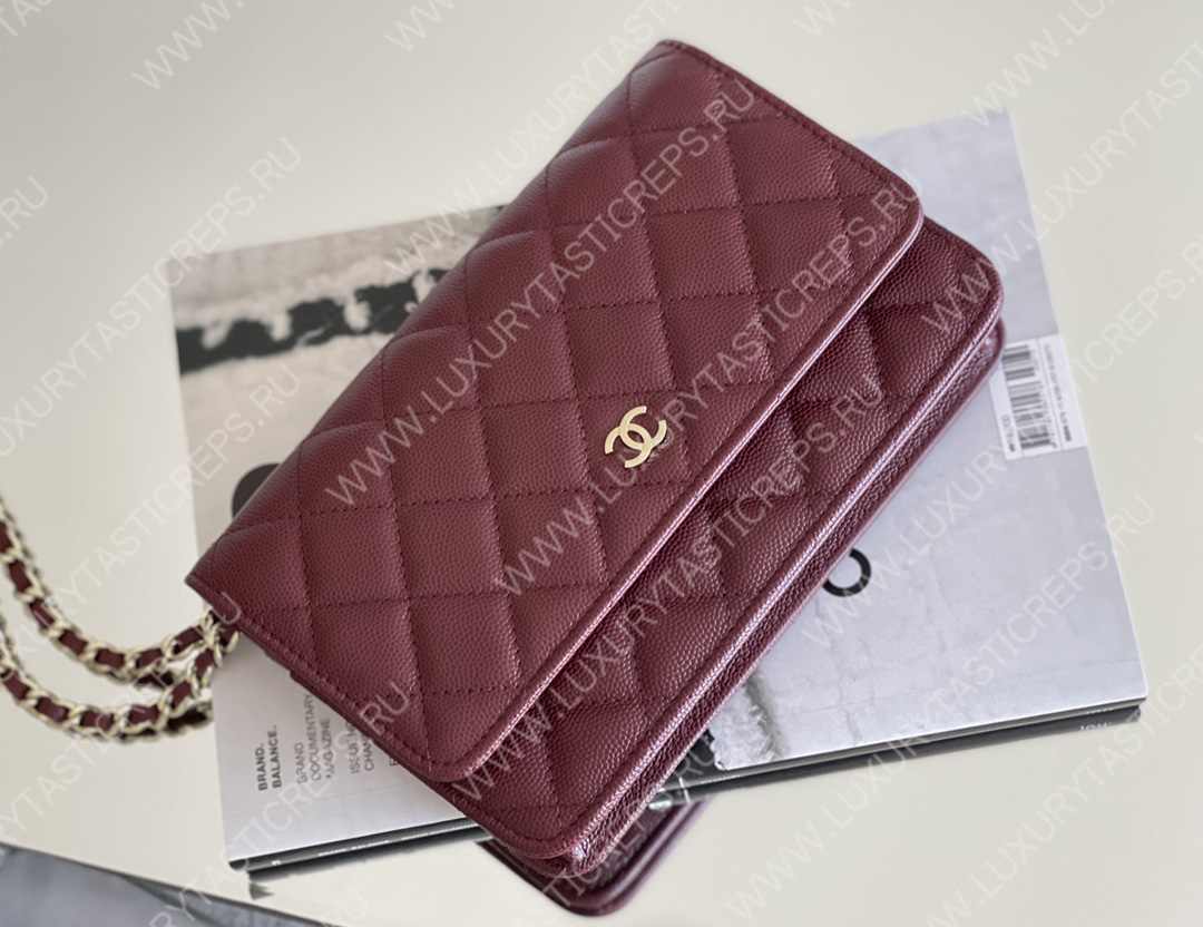 Ch*el classic wallet on chain burgundy ap0250