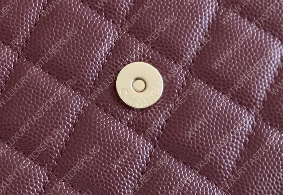 Ch*el classic wallet on chain burgundy ap0250