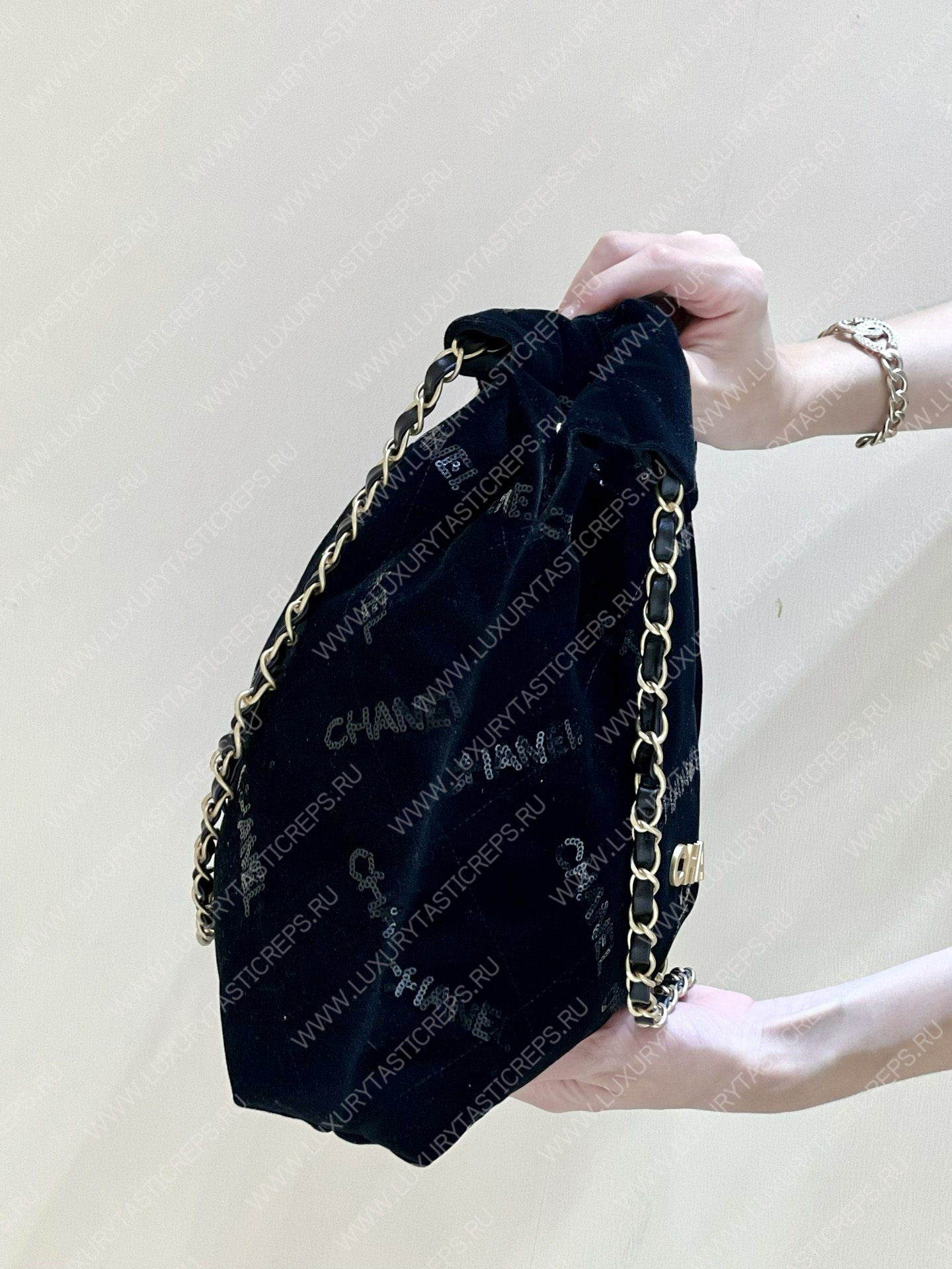 Ch*el 22 handbag black as3261