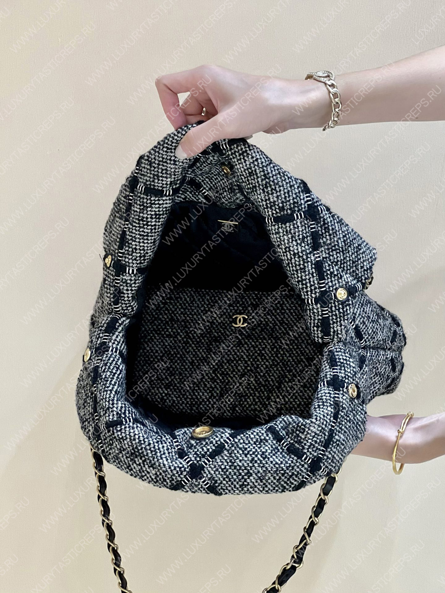 Ch*el 22 handbag as3260