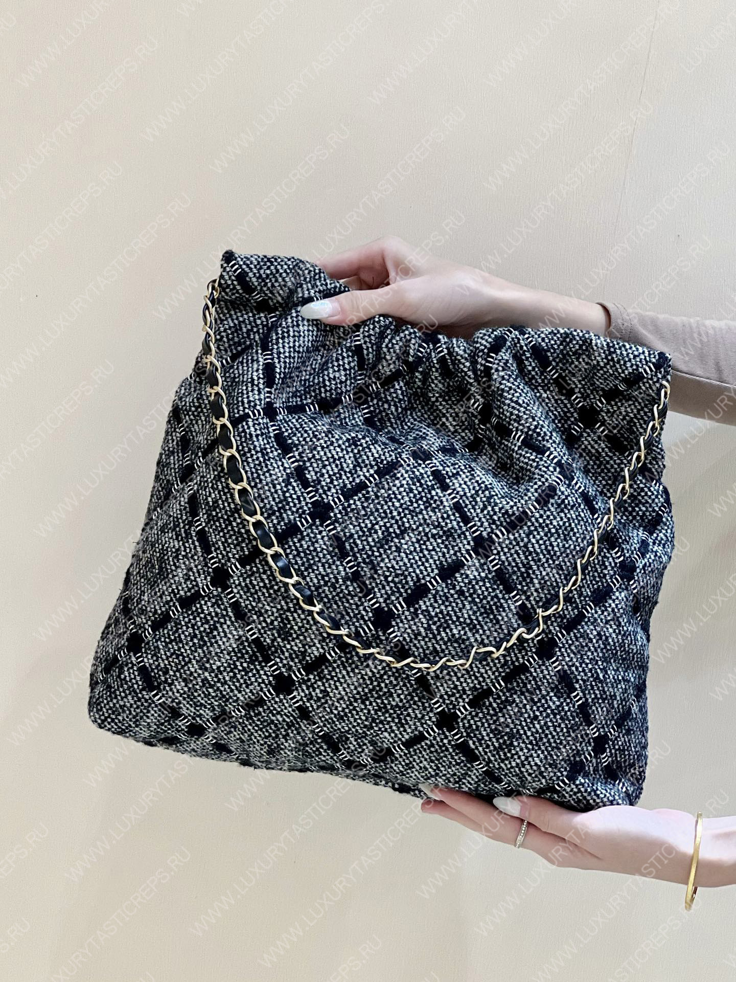 Ch*el 22 handbag grey as3261