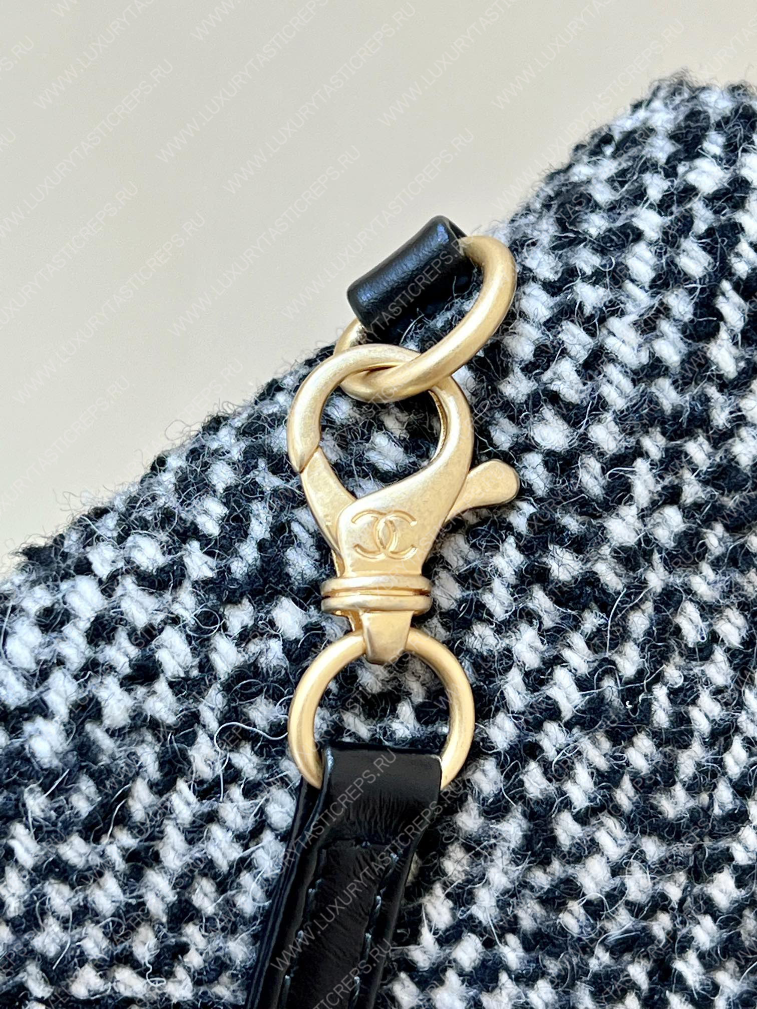 Ch*el 22 handbag grey as3261