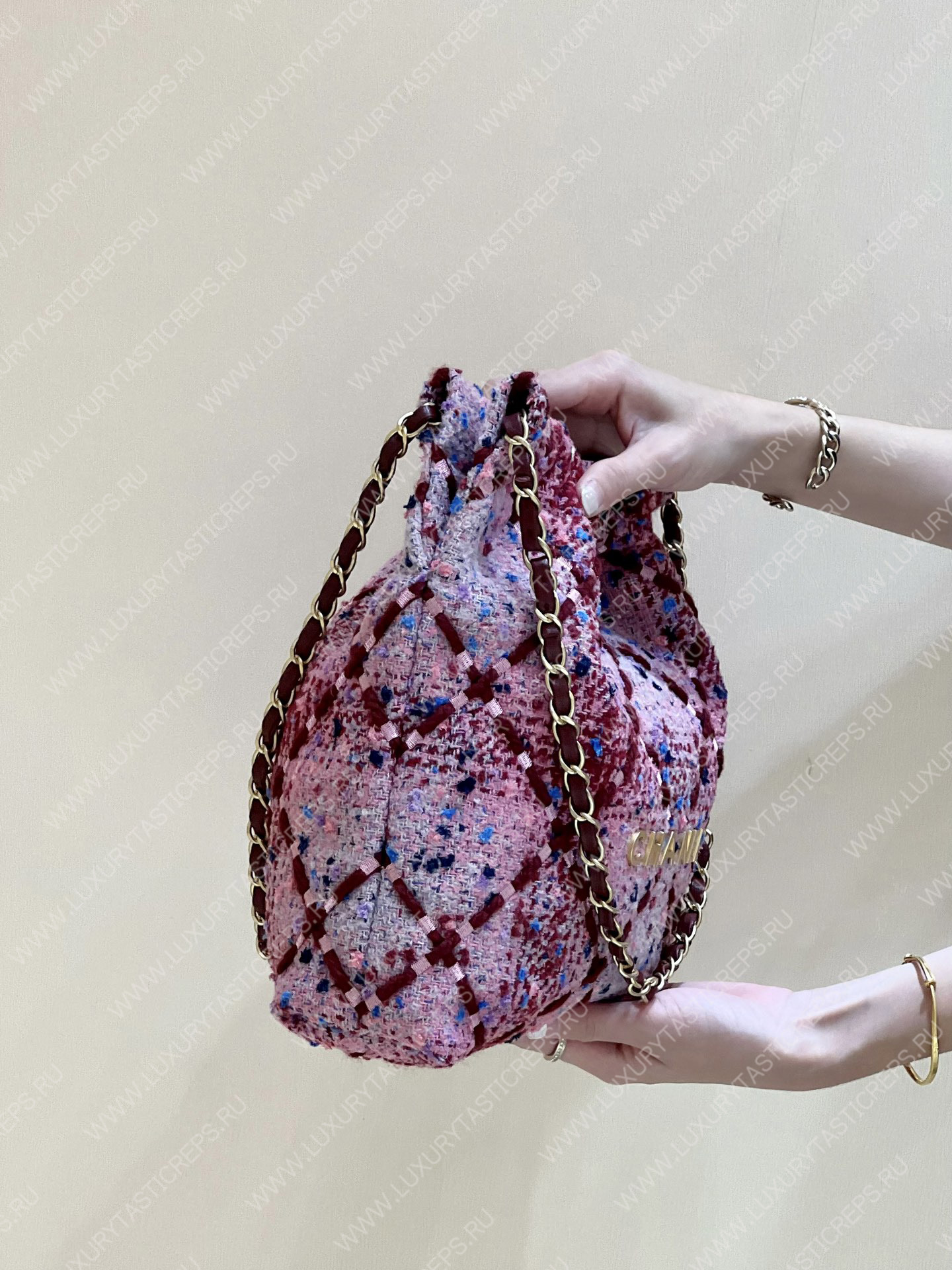 Ch*el 22 handbag pink, burgundy & multicolor as3260