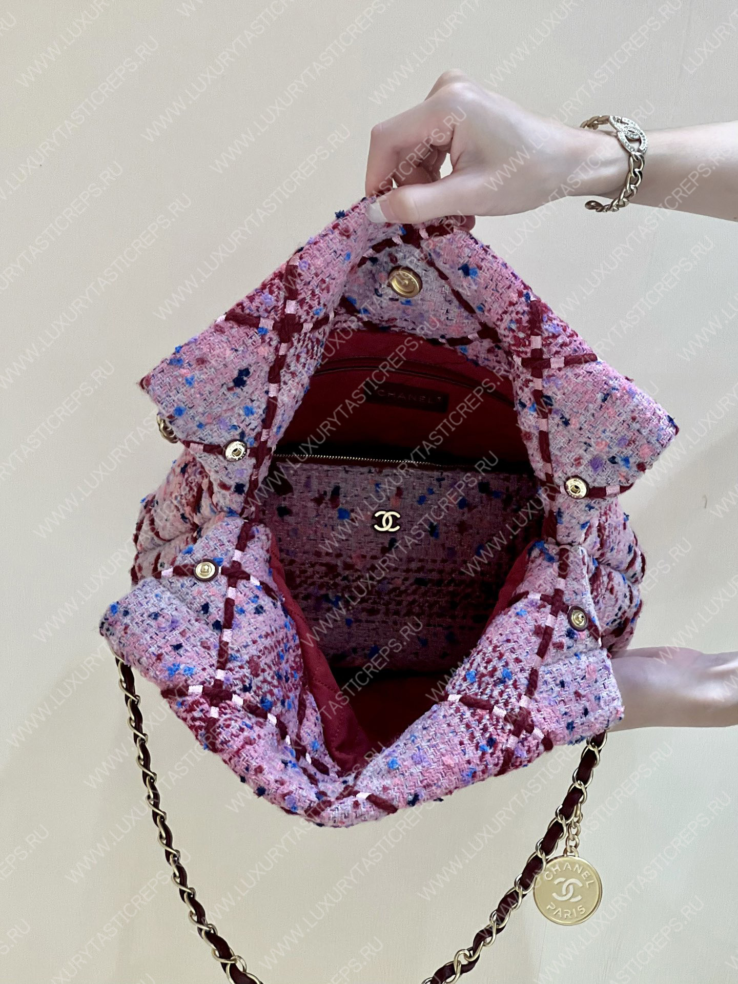 Ch*el 22 handbag pink, burgundy & multicolor as3260