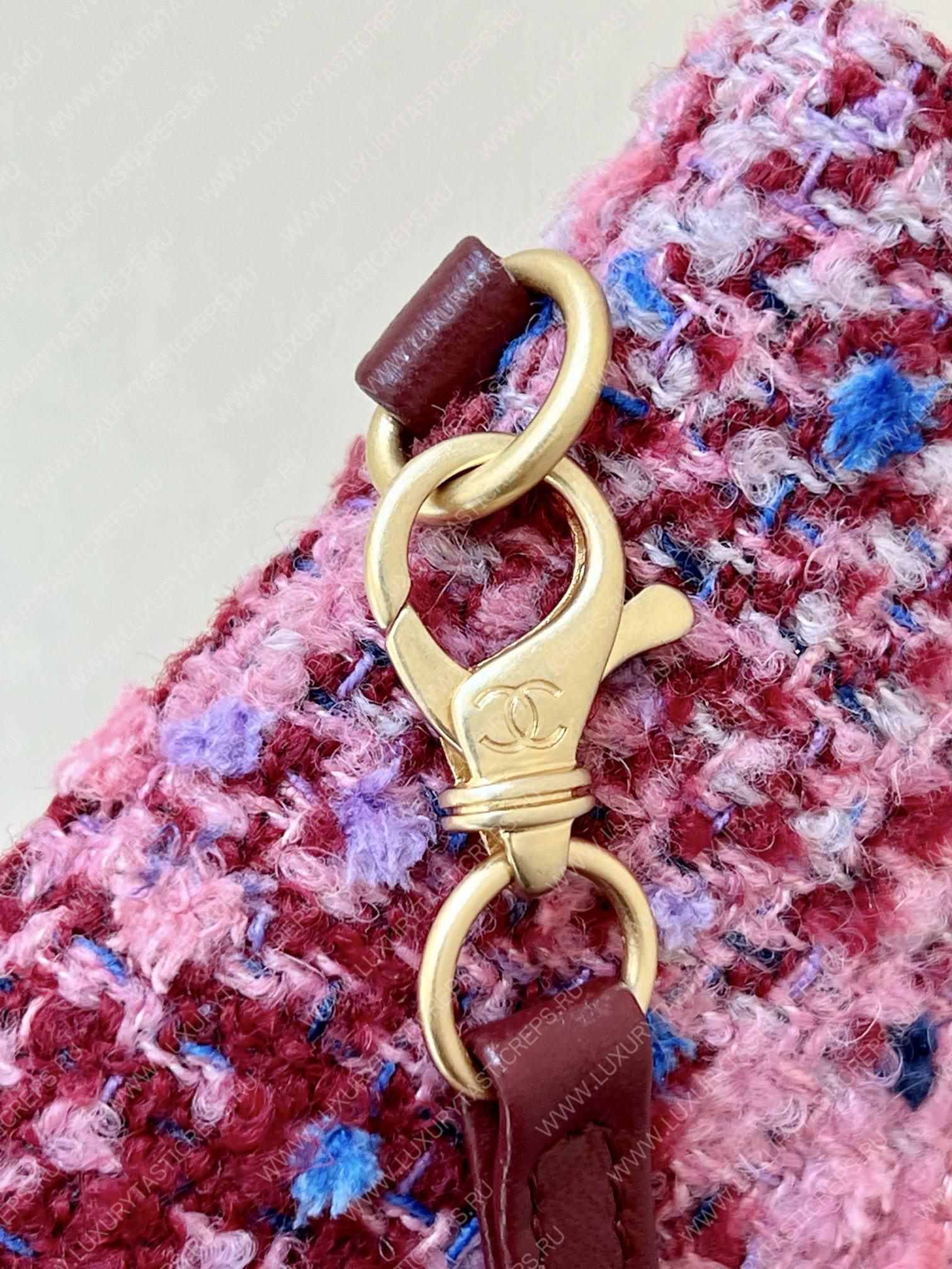 Ch*el 22 handbag pink, burgundy & multicolor as3260