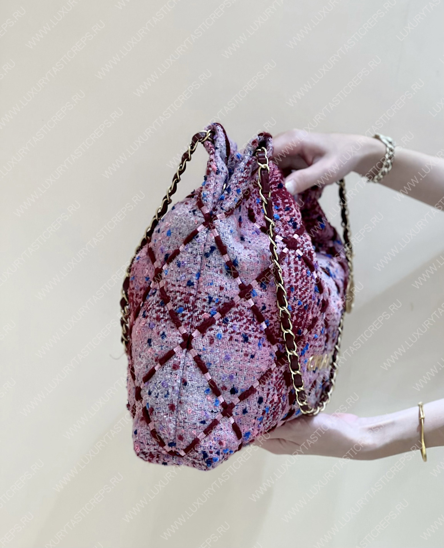 Ch*el 22 handbagbag, burgundy & multicolor as3261