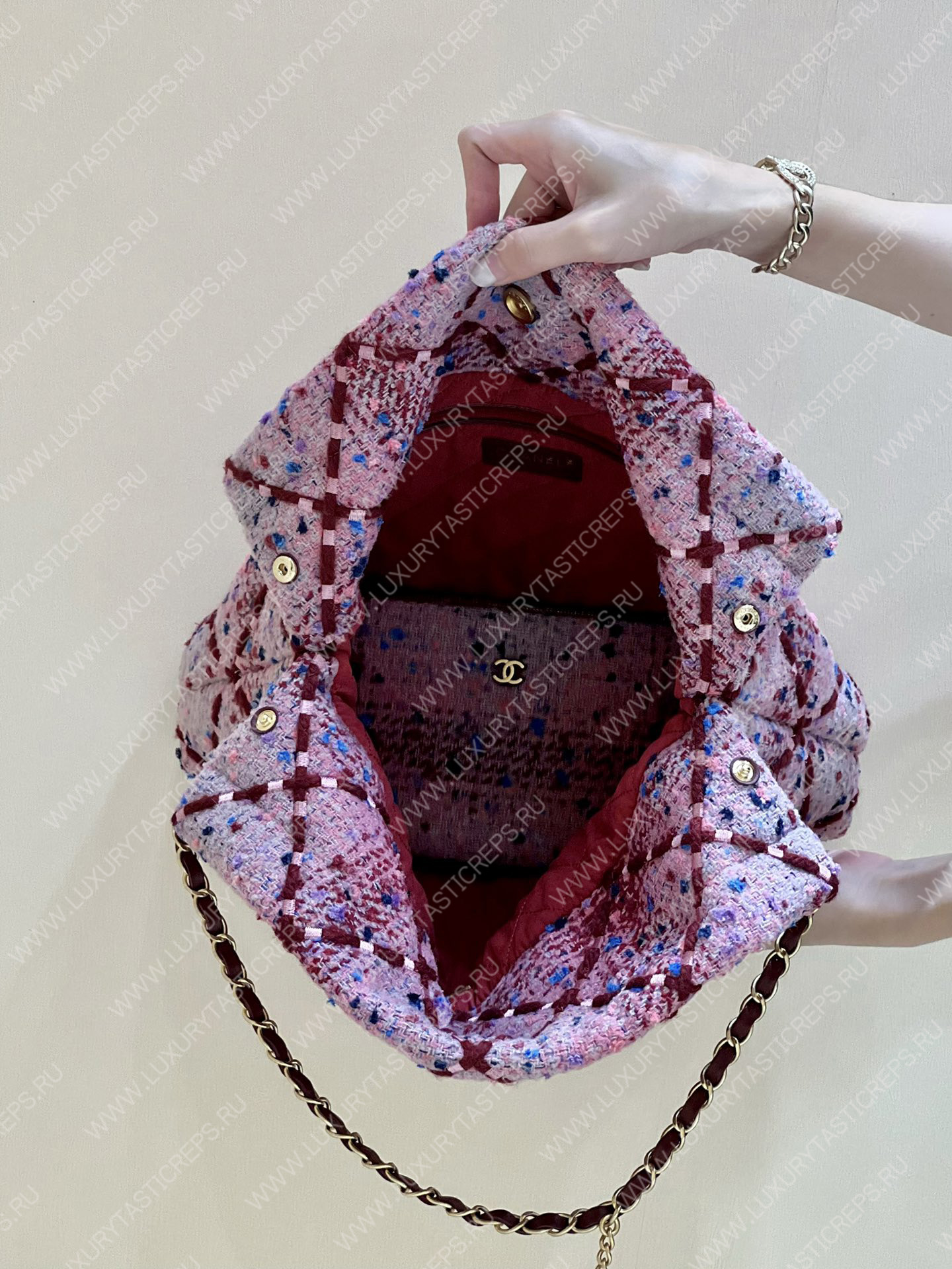 Ch*el 22 handbagbag, burgundy & multicolor as3261