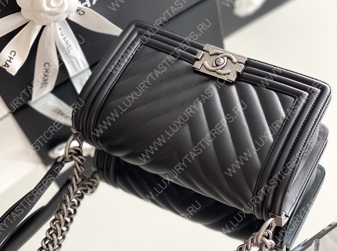 Ch*el boy handbag black a67086