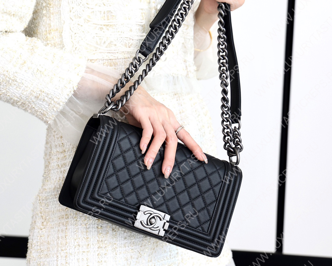 Ch*el boy handbag black a67086