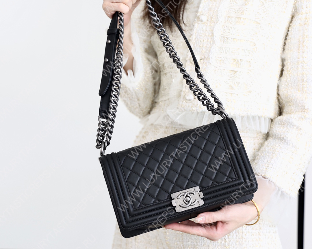 Ch*el boy handbag black a67086