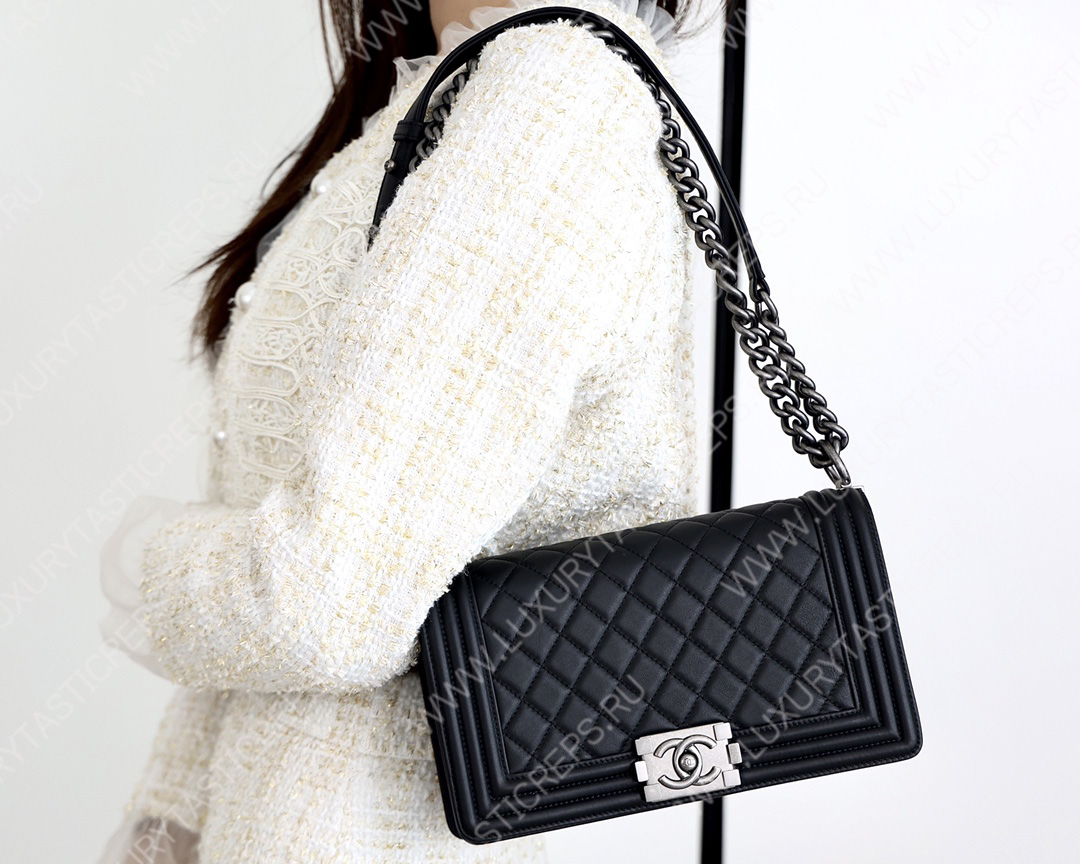 Ch*el boy handbag black a67086