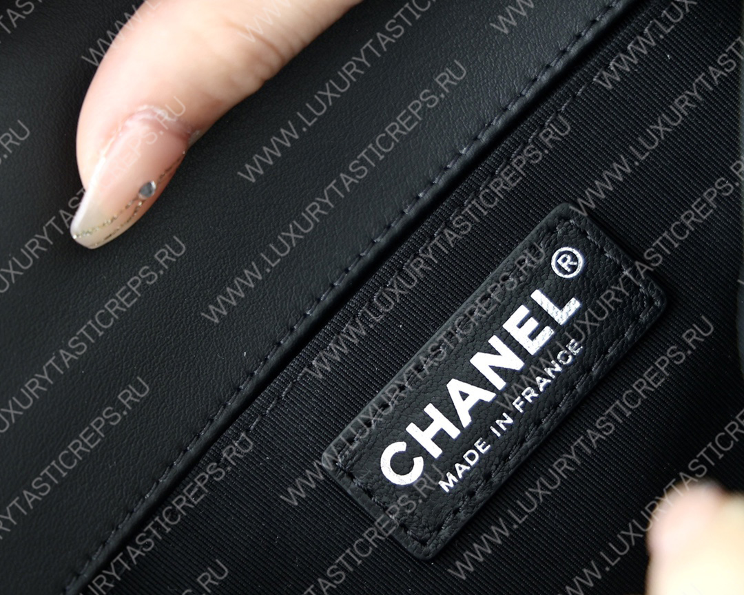 Ch*el boy handbag black a67086