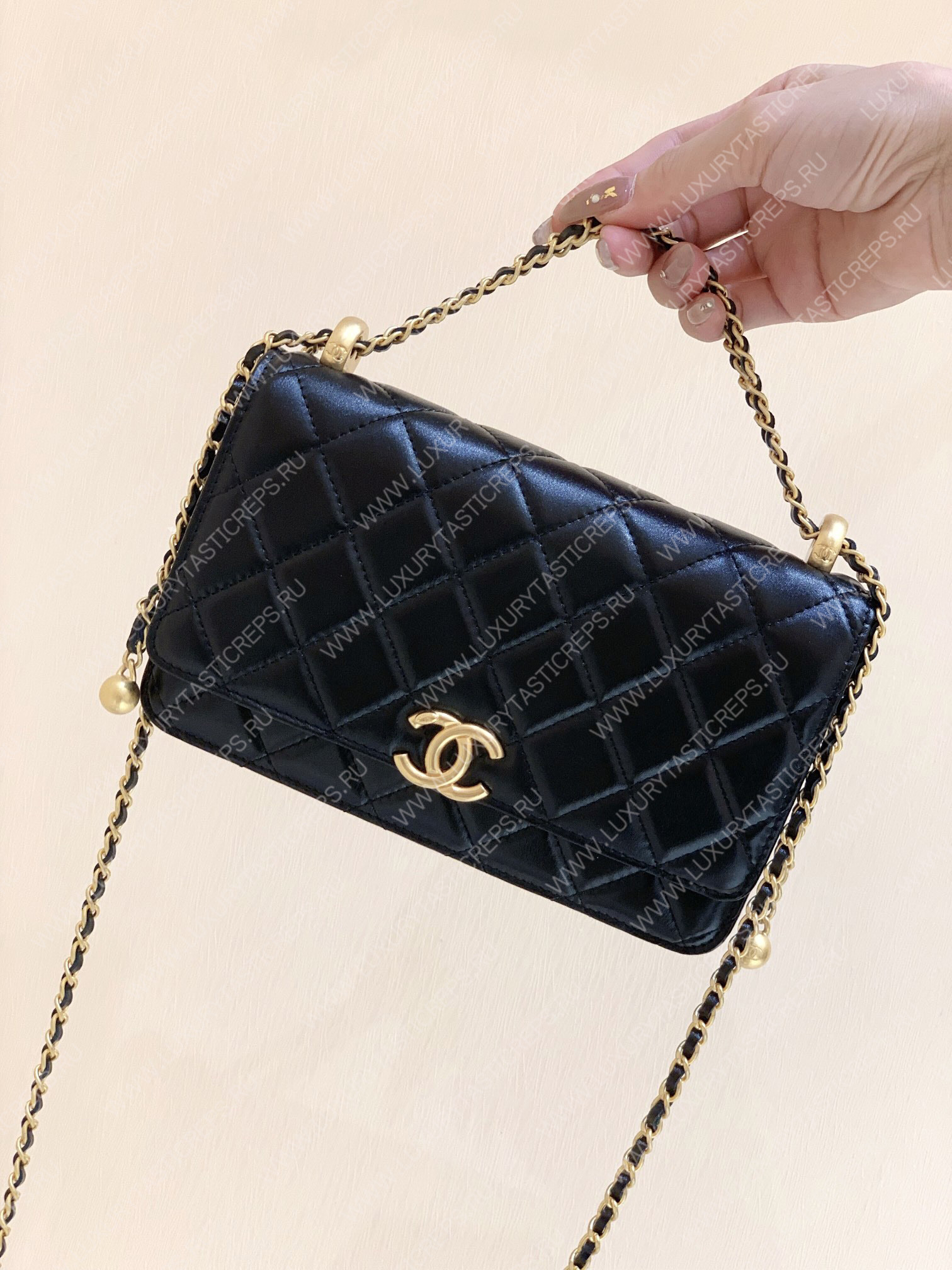 Ch*el wallet on chain black ap2649