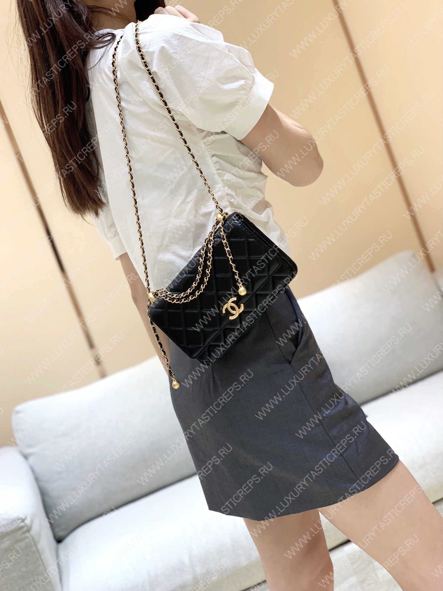 Ch*el wallet on chain black ap2649