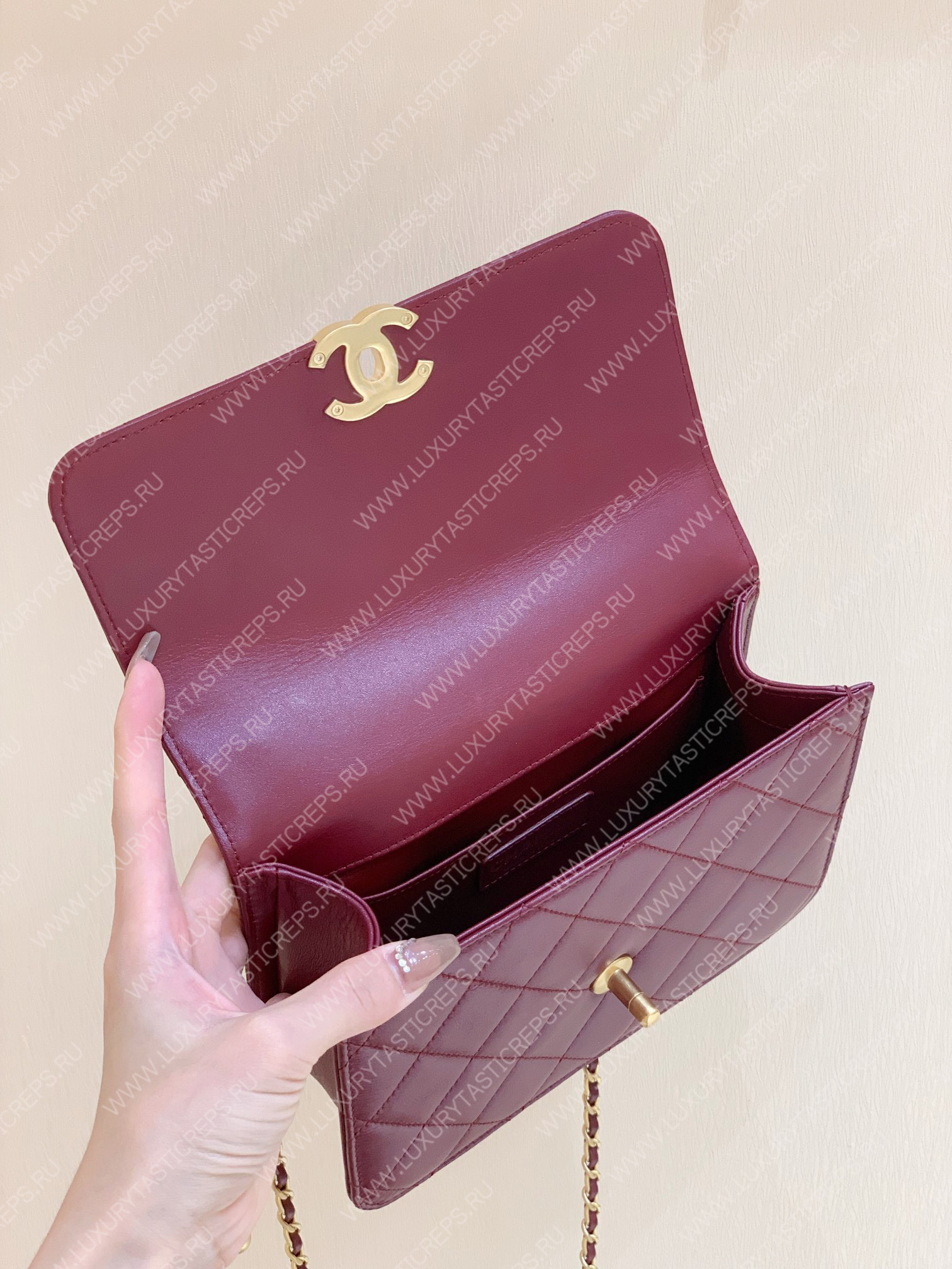 Ch*el wallet on chain burgundy ap2649