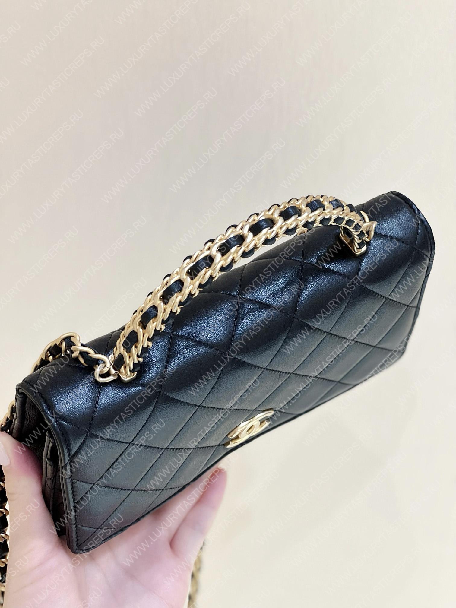 Ch*el wallet on chain black ap3009