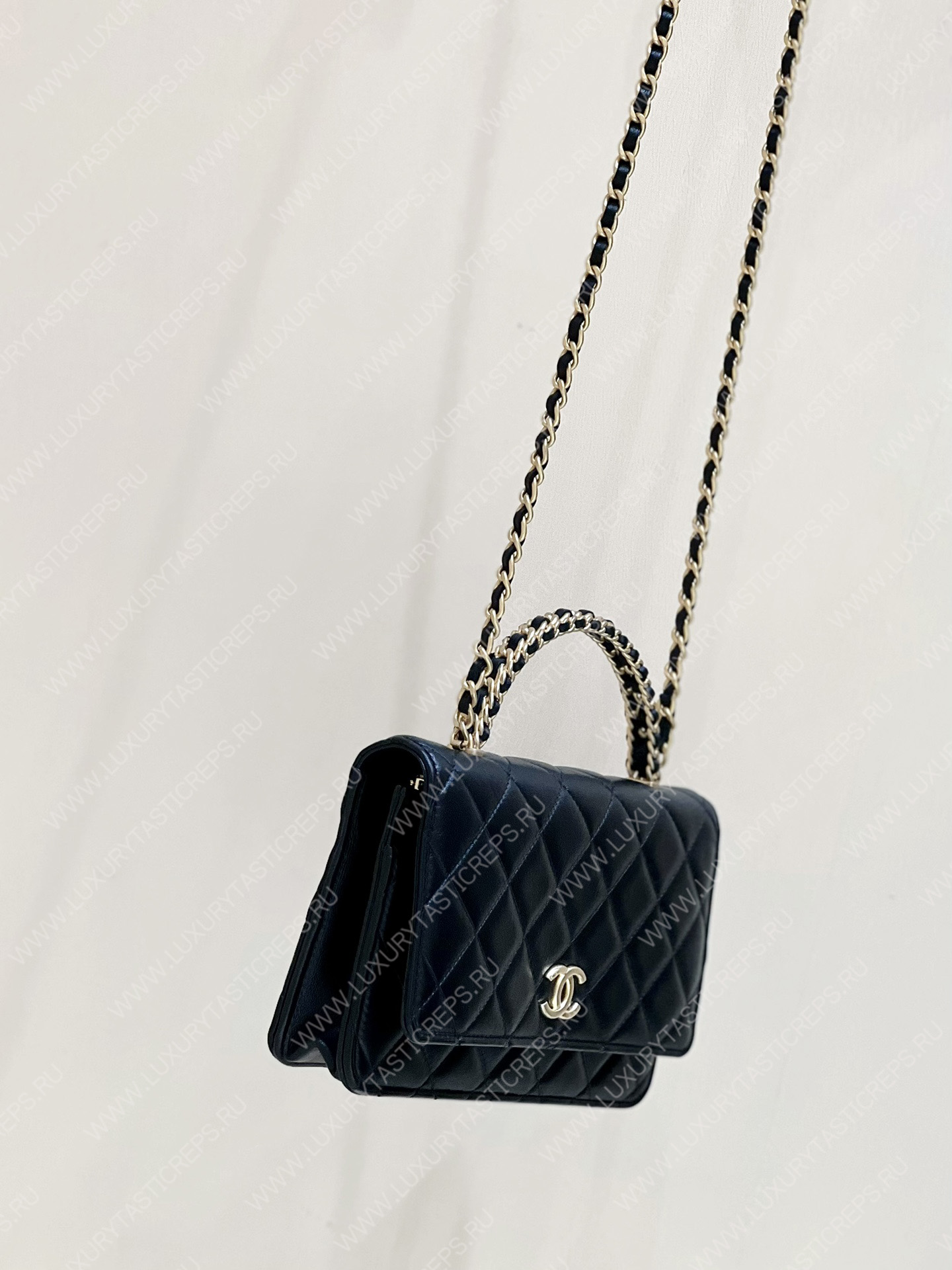 Ch*el wallet on chain black ap3009