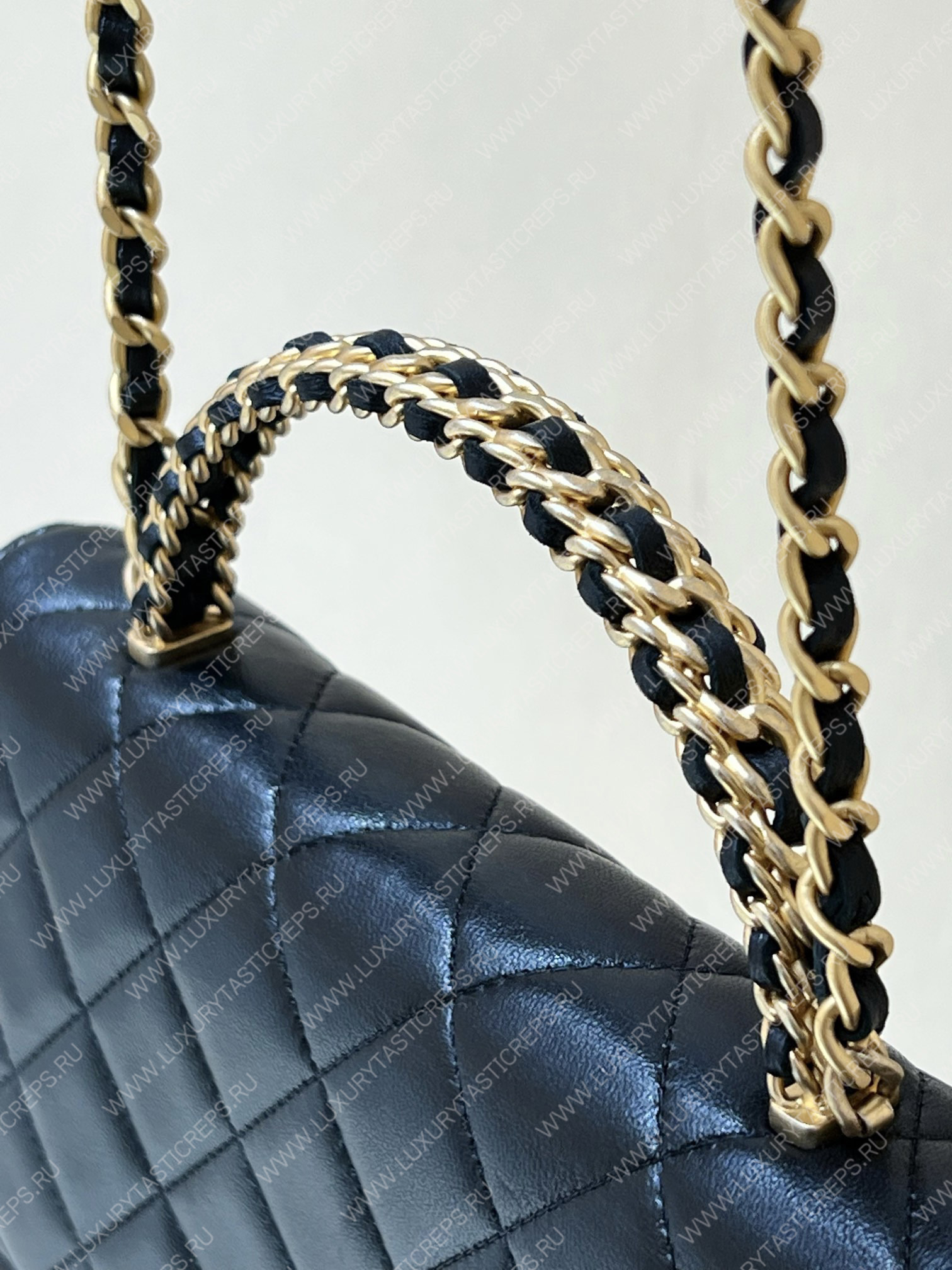 Ch*el wallet on chain black ap3009