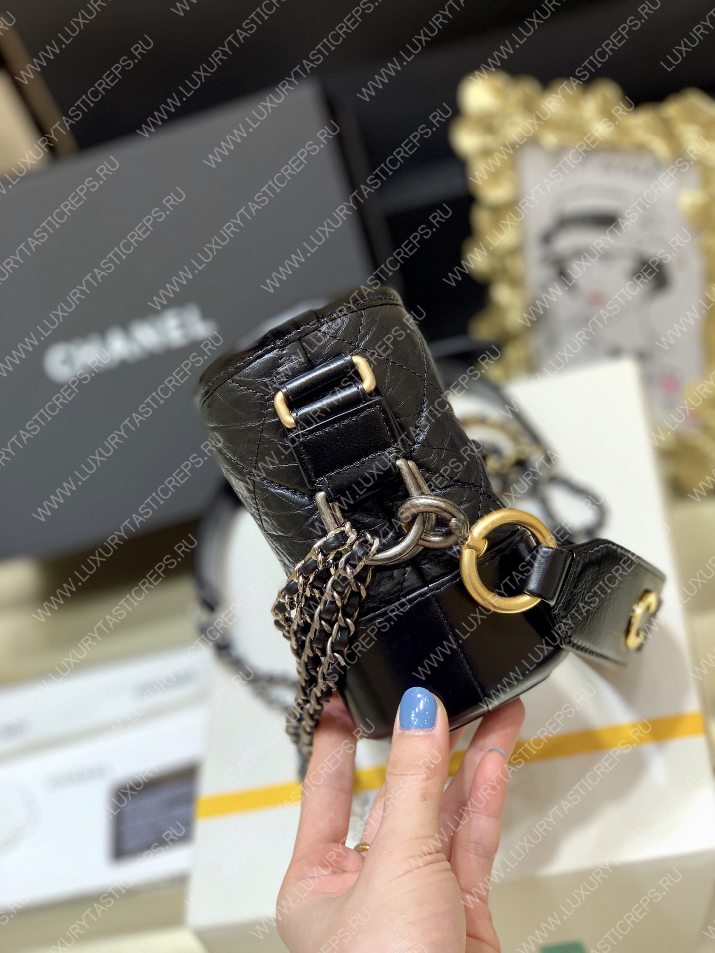 Ch*el gabrielle small hobo black as0865