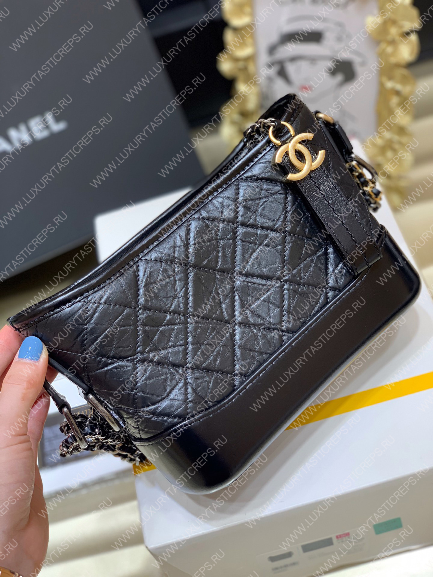 Ch*el gabrielle hobo bag black a91810