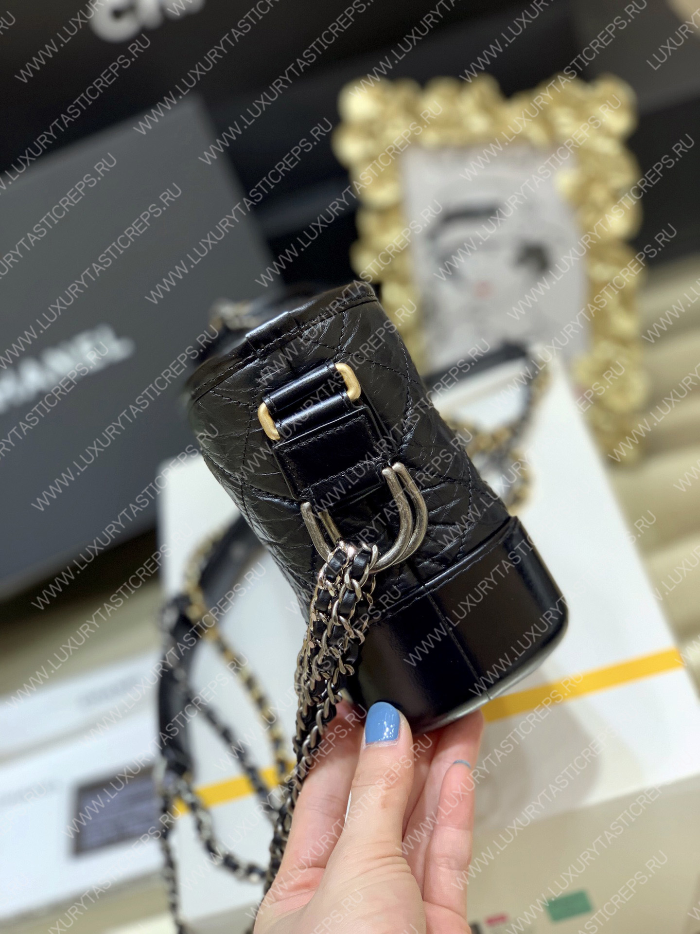 Ch*el gabrielle hobo bag black a91810