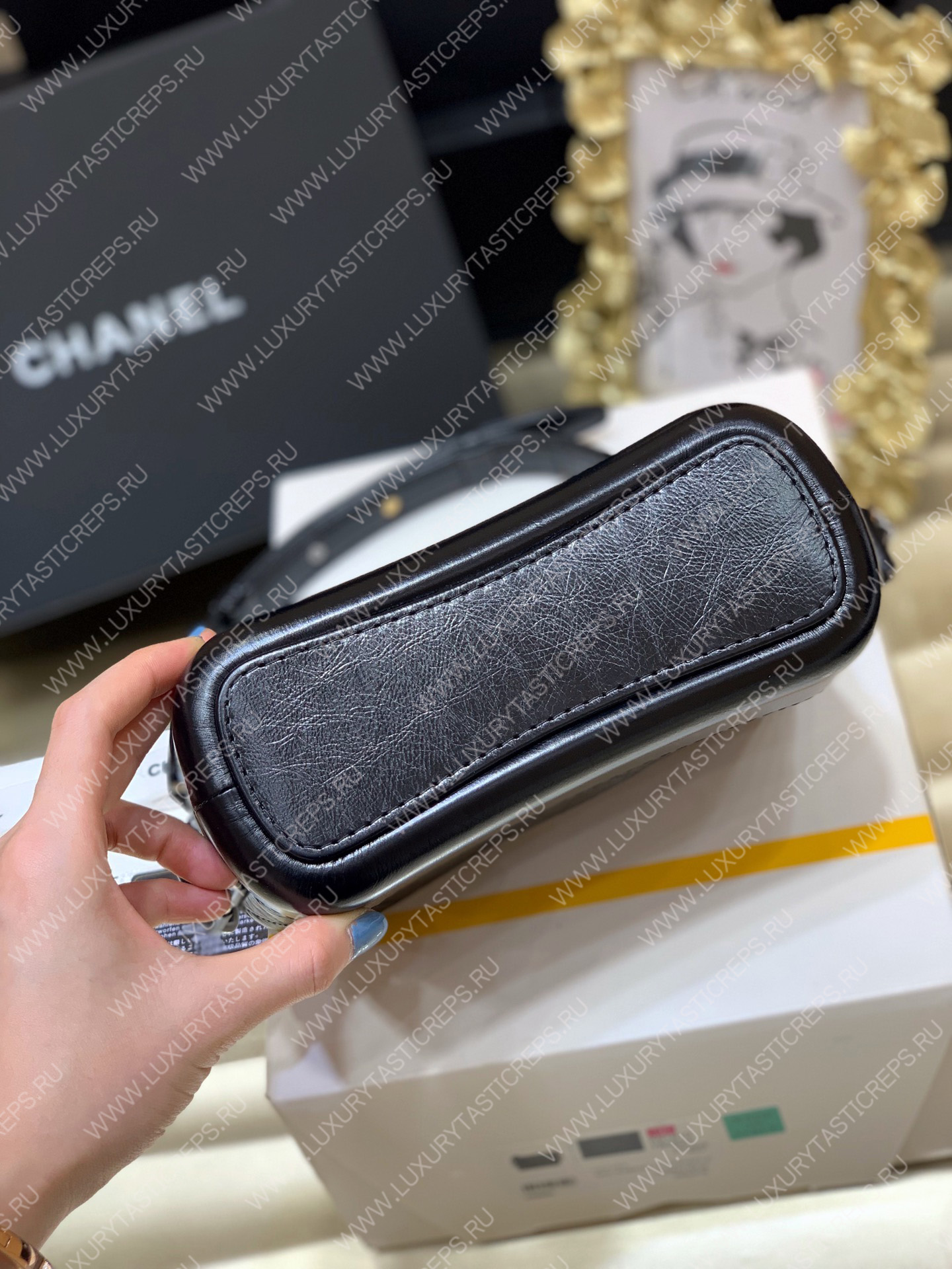 Ch*el gabrielle hobo bag black a91810