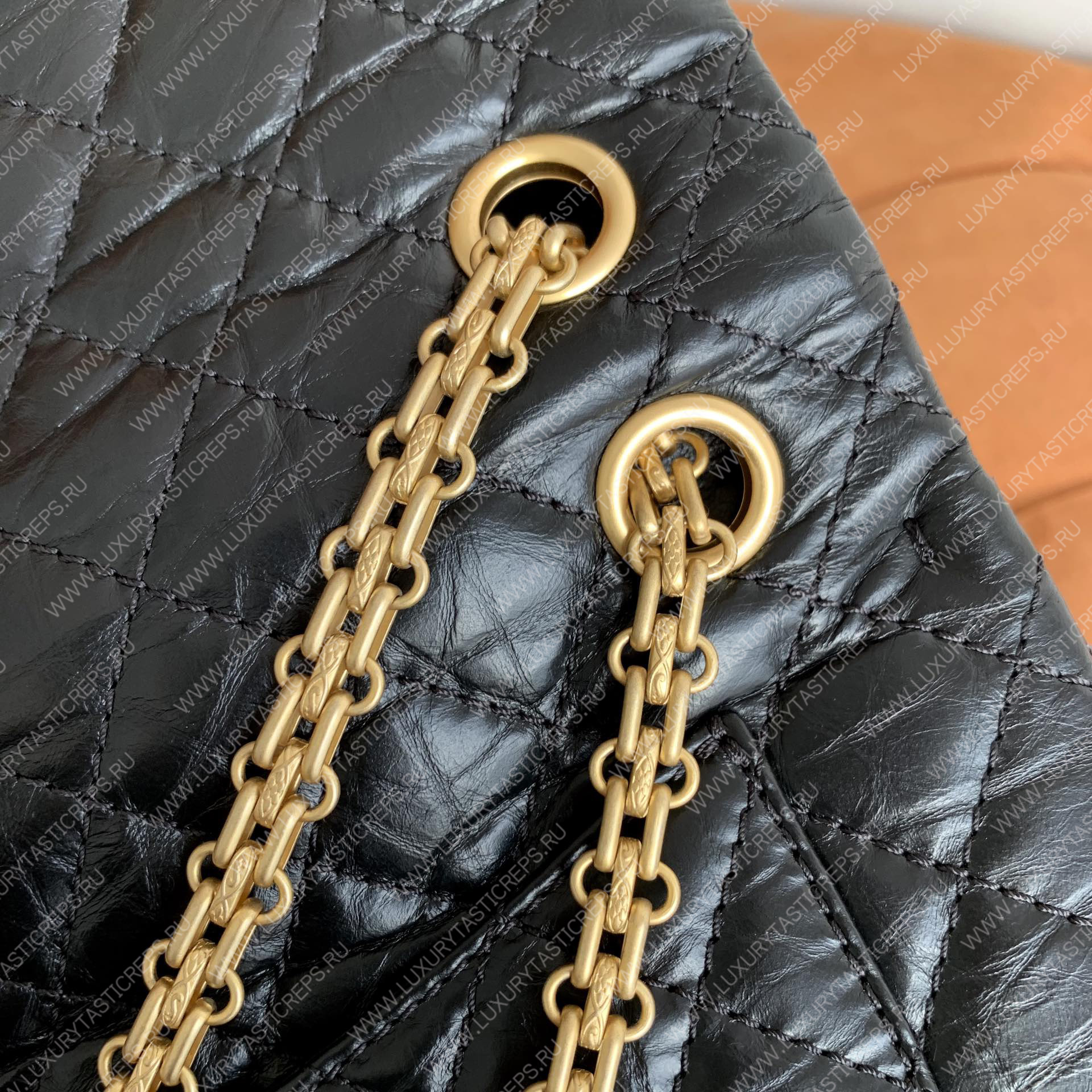 Ch*el 2.55 reissue handbag black gold chain a37586