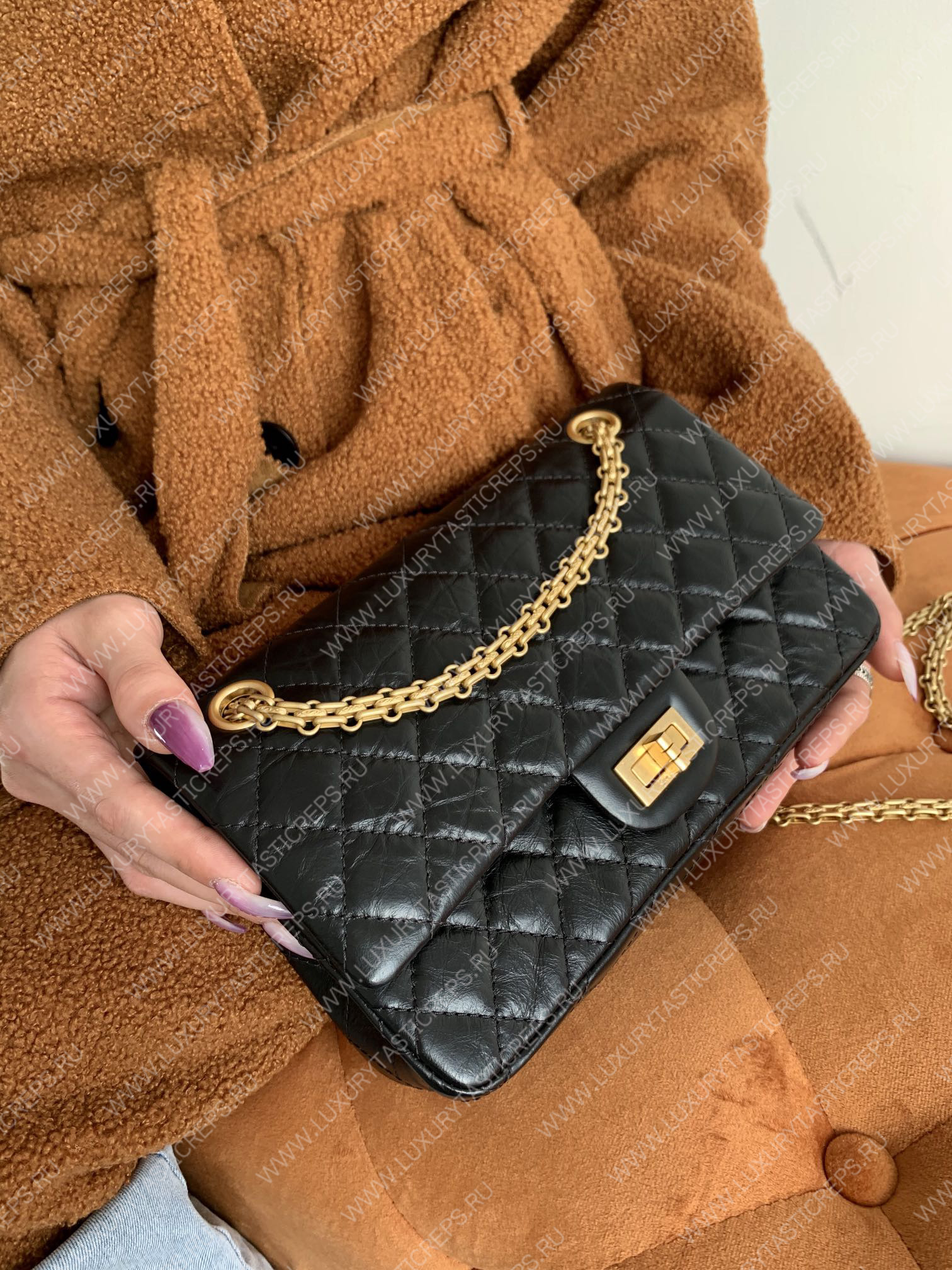 Ch*el 2.55 reissue handbag black gold chain a37586