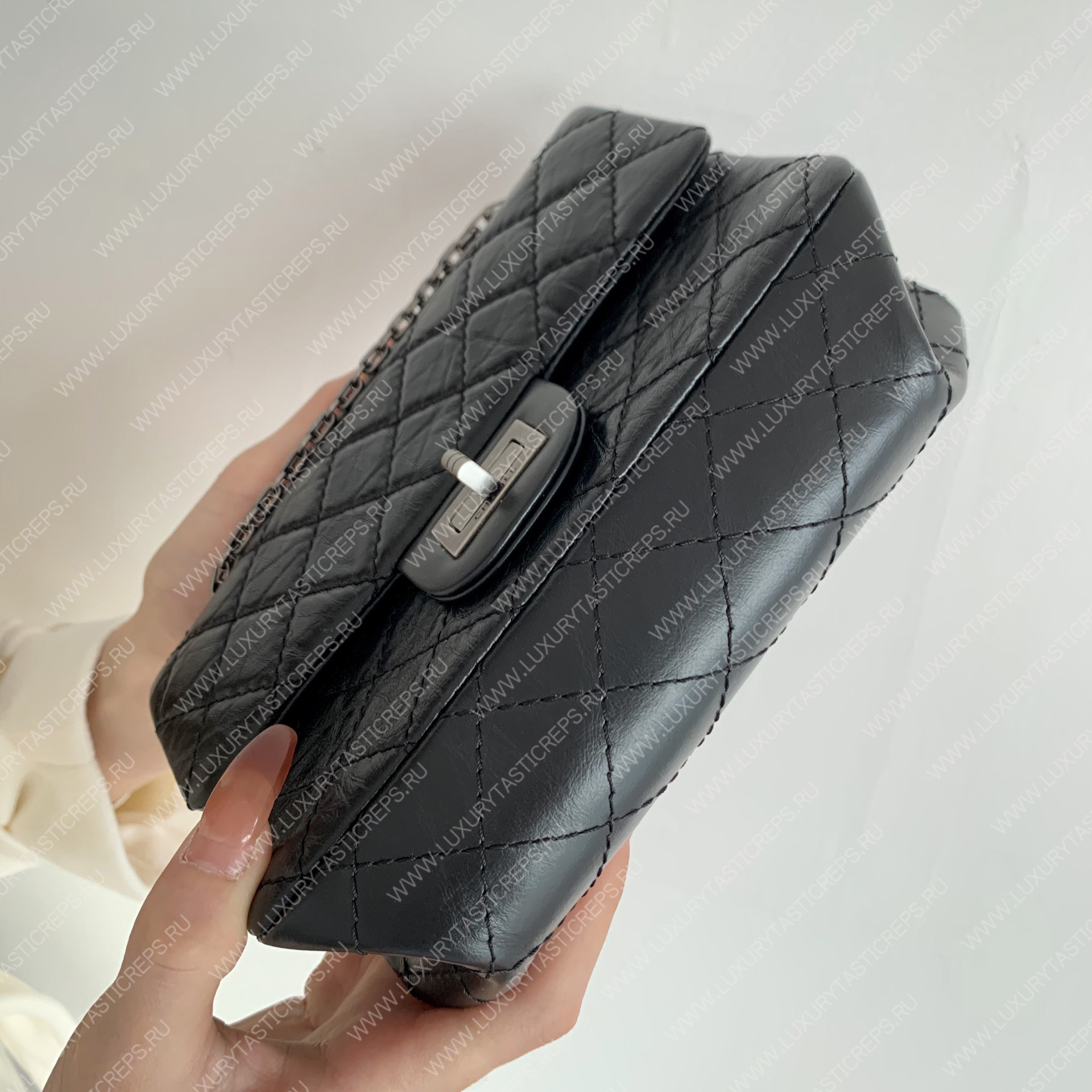 Ch*el 2.55 mini reissue bag black a37585