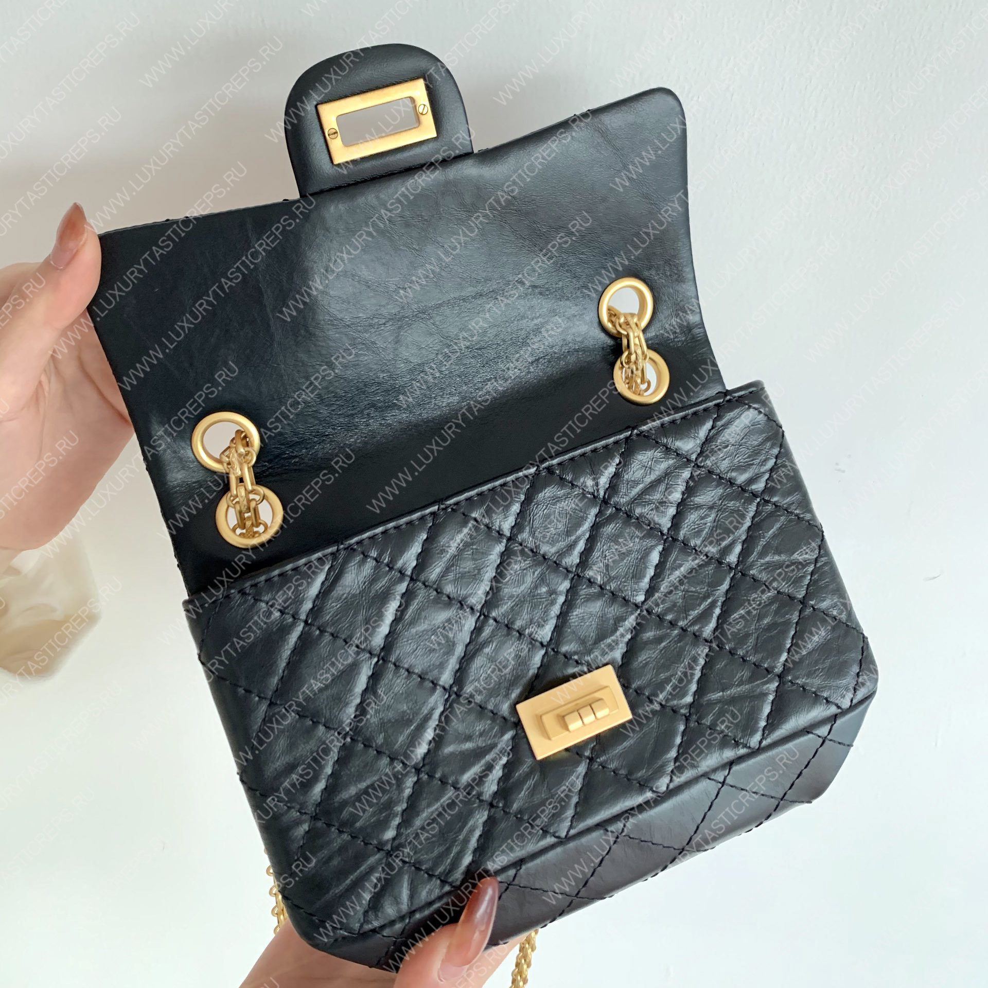 Ch*el 2.55 mini reissue bag black a37585