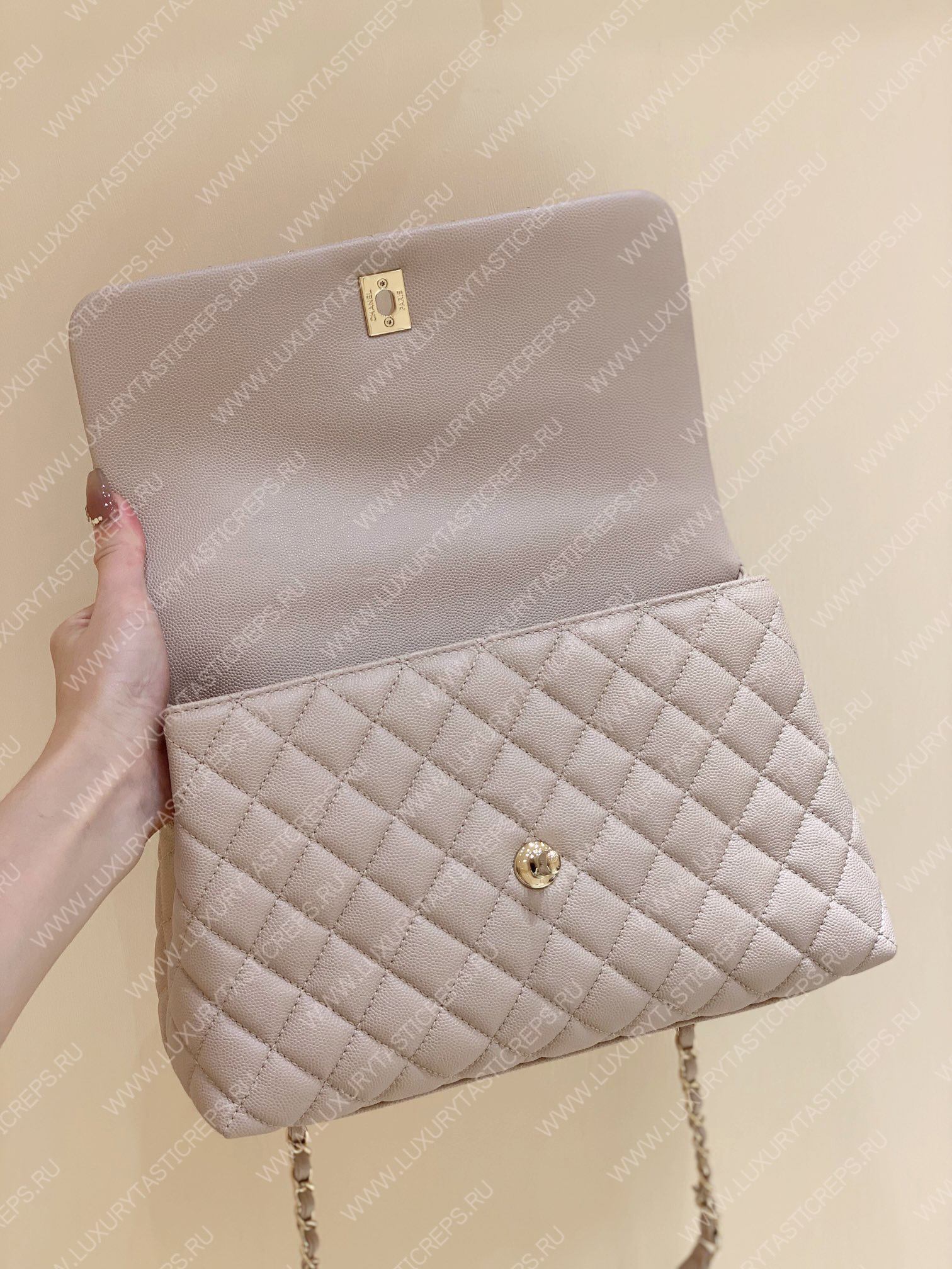 Ch*el coco handle bag cream a92993